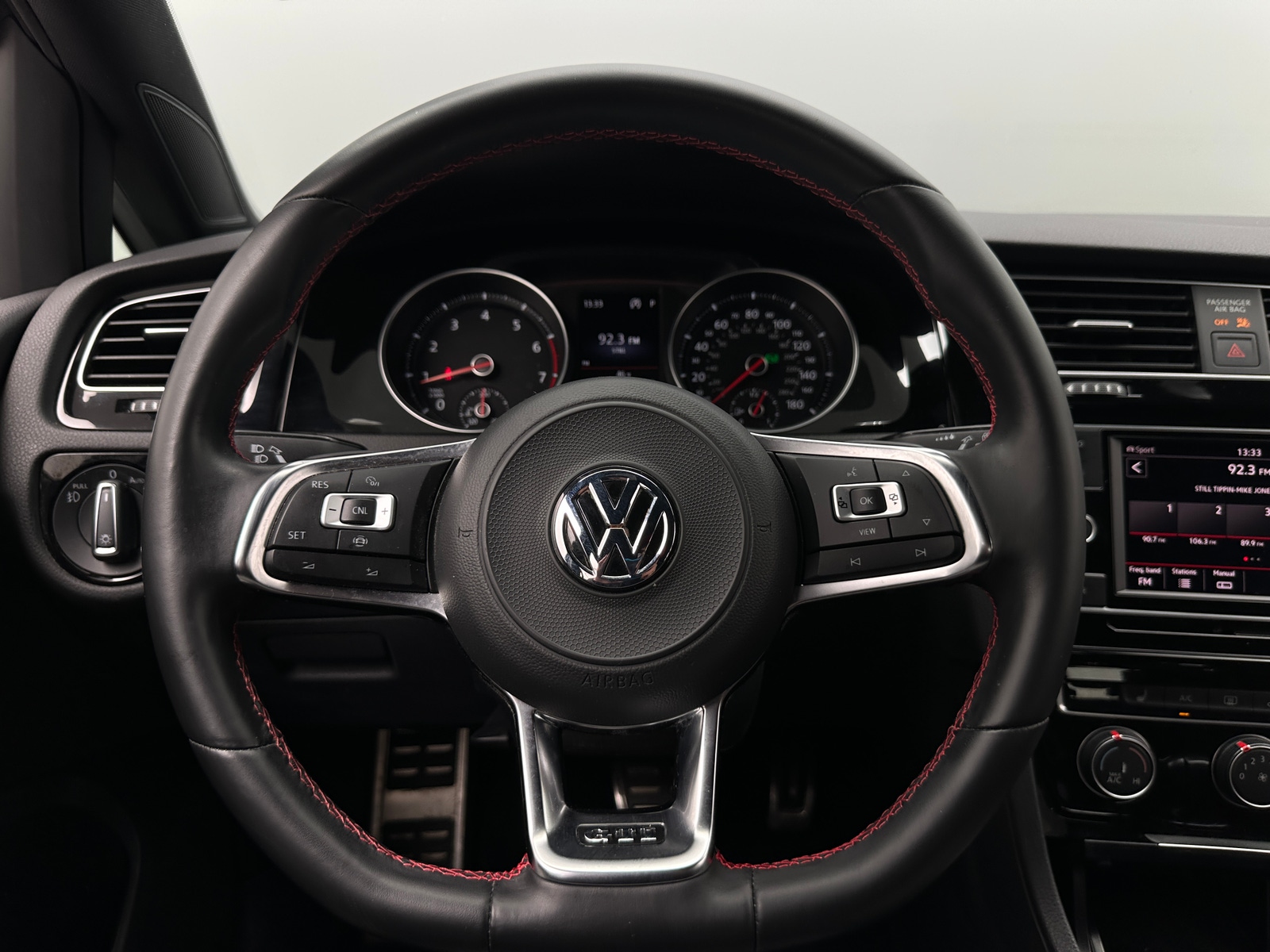 Thumbnail: 2019 Volkswagen Golf - 5