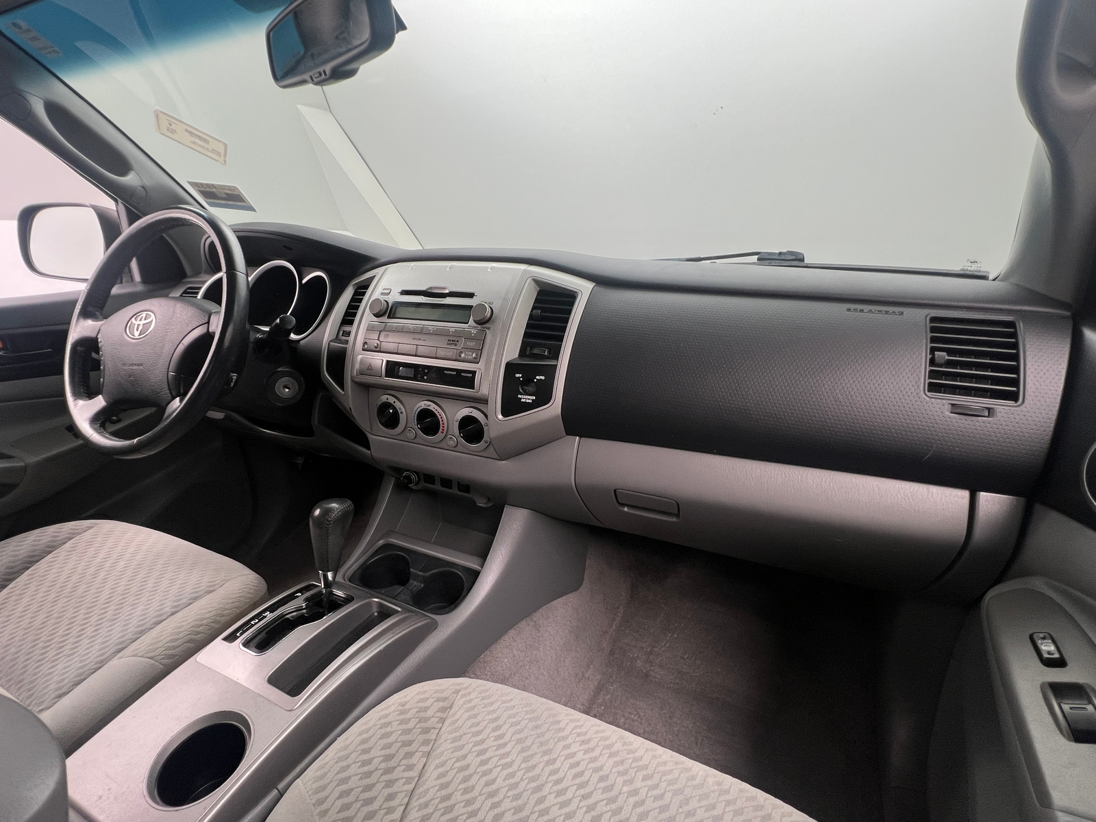 Thumbnail: 2011 Toyota Tacoma - 3