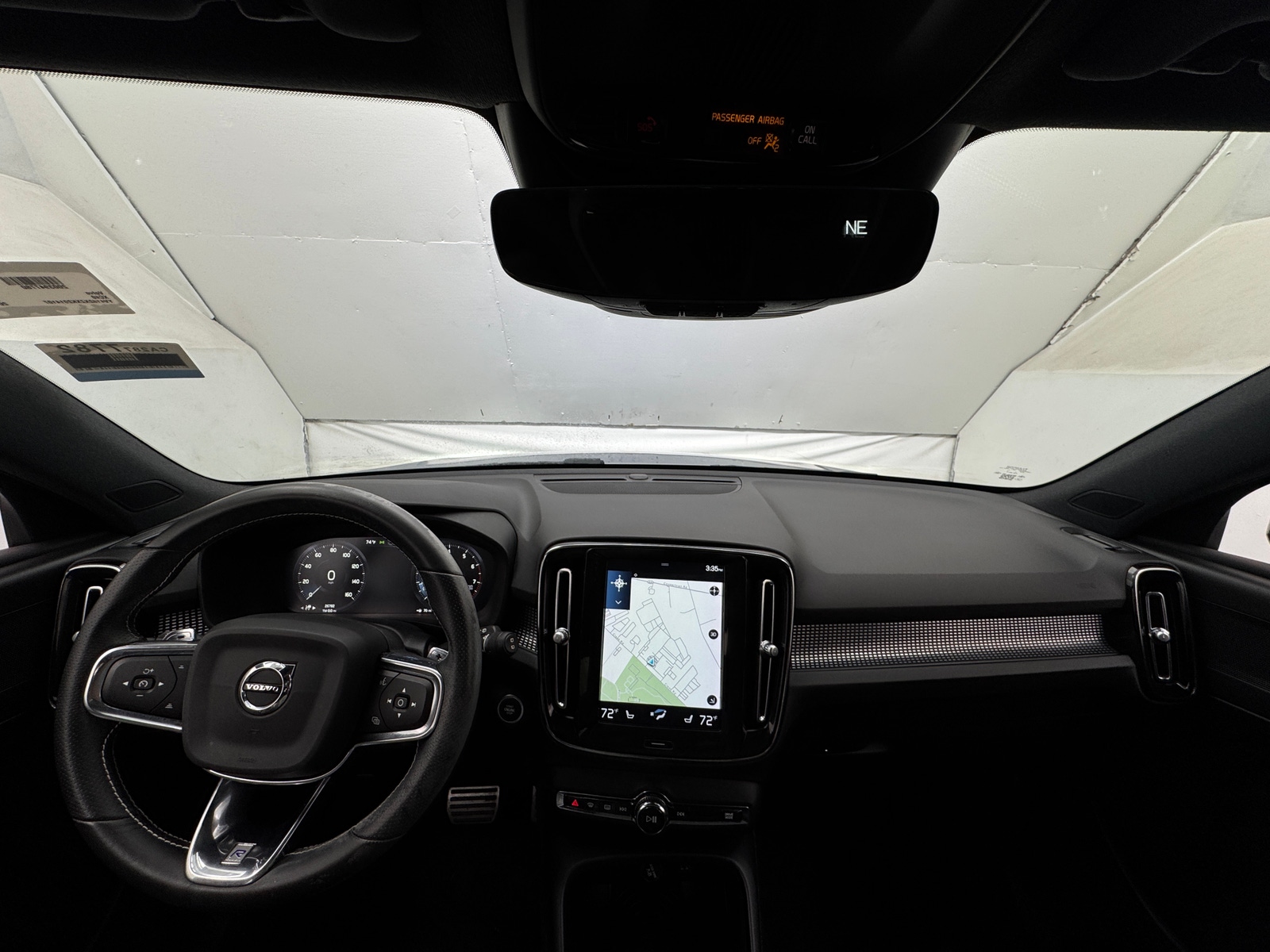 Thumbnail: 2019 Volvo XC40 - 2