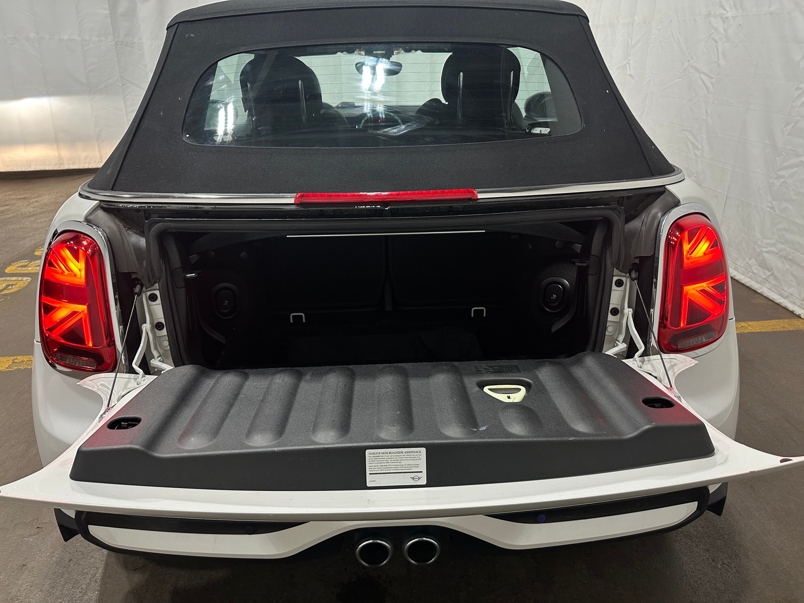 Thumbnail: 2024 MINI Cooper Convertible - 6