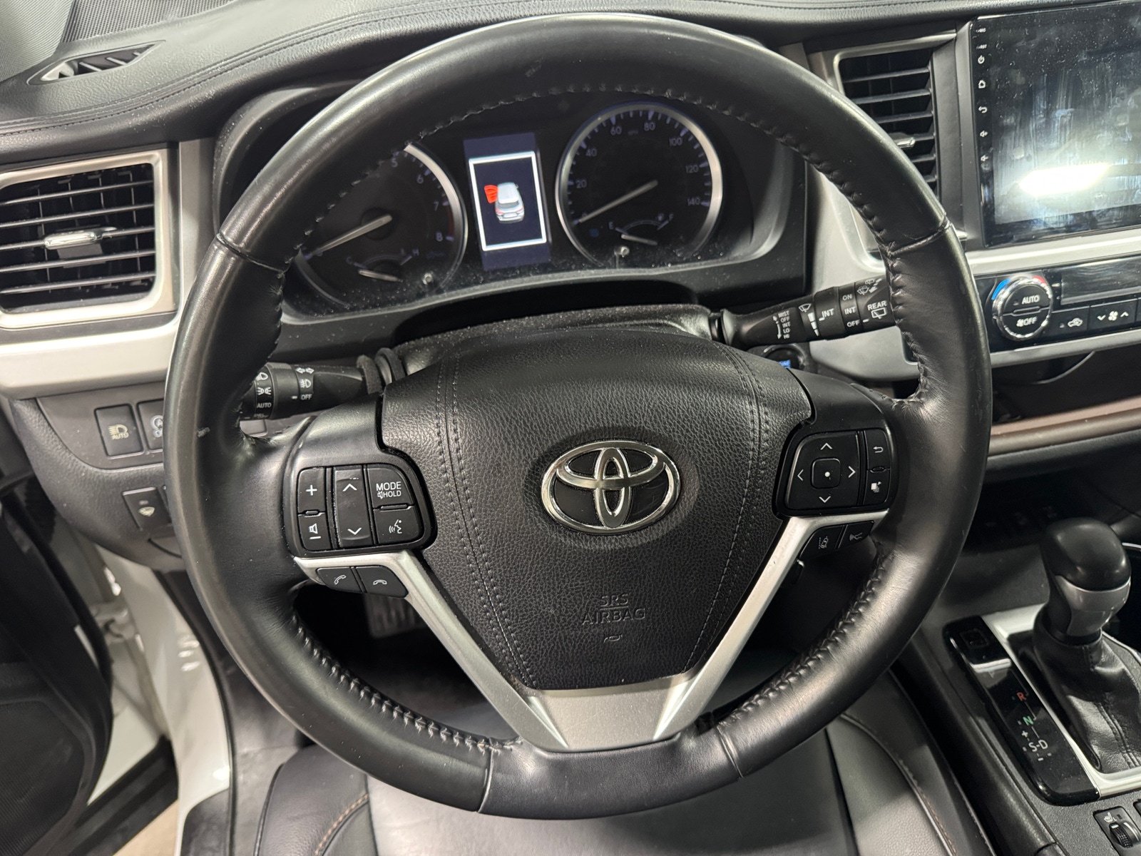 Thumbnail: 2019 Toyota Highlander - 4