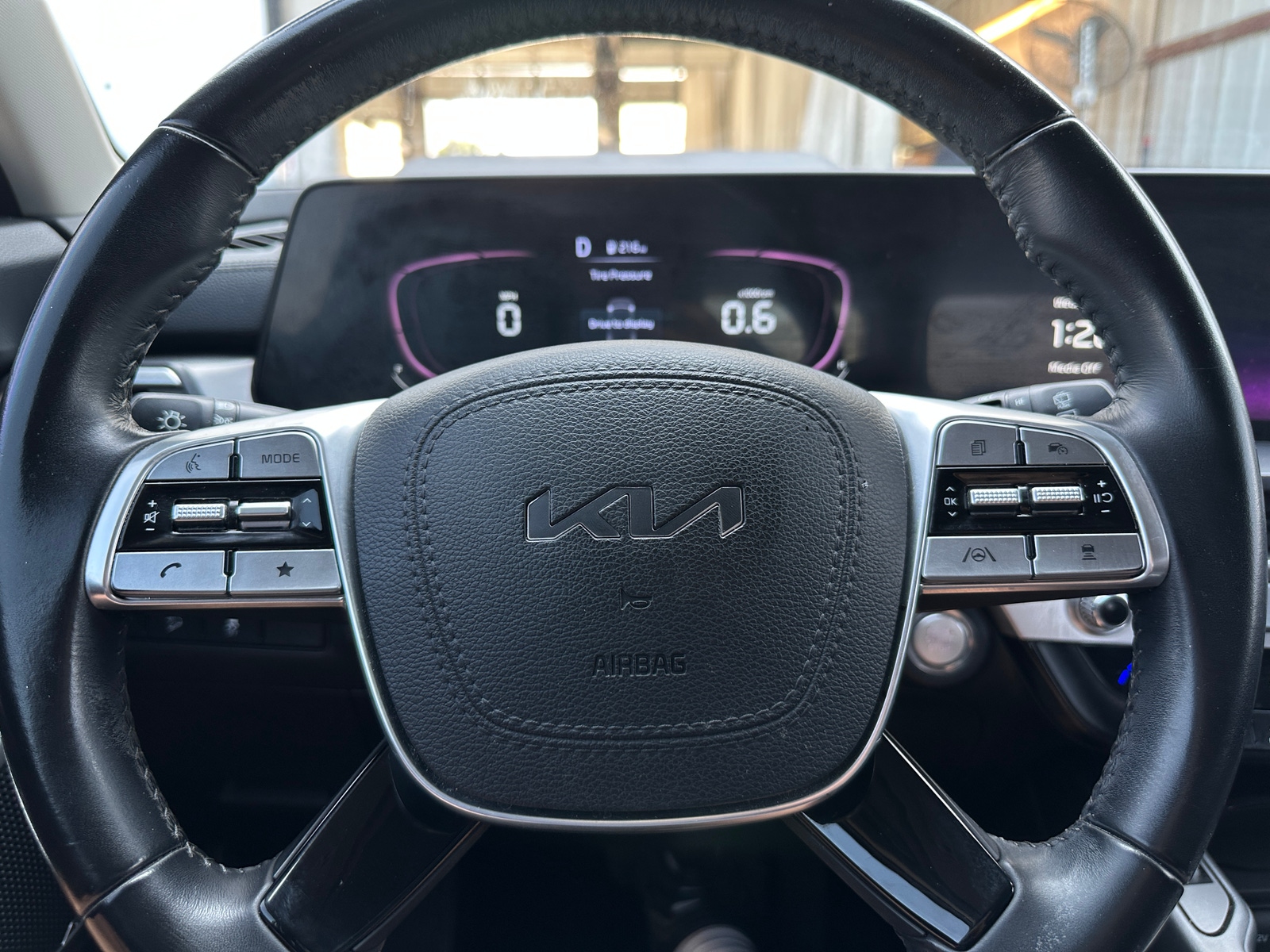 Thumbnail: 2023 Kia Telluride - 4