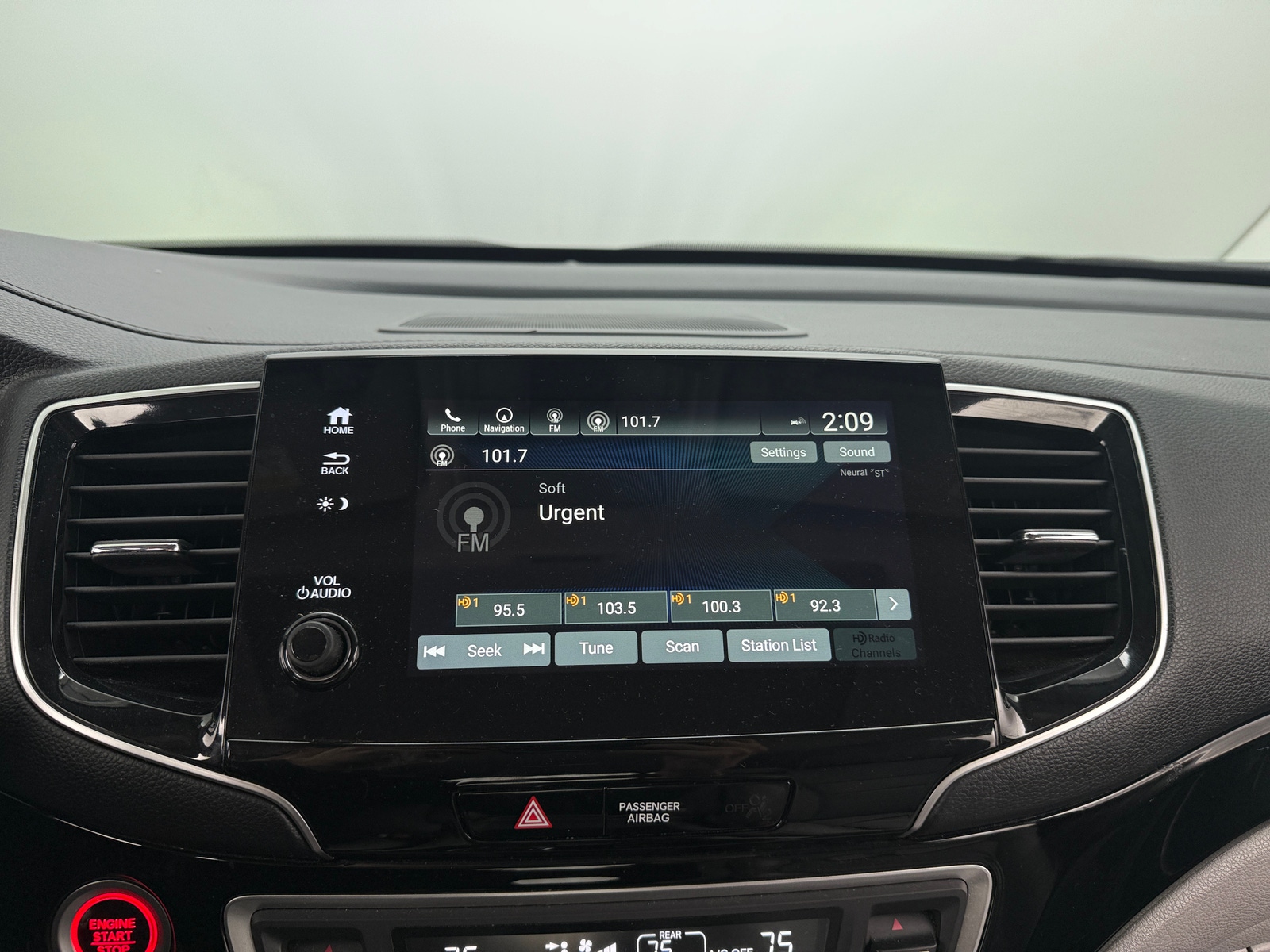 Thumbnail: 2019 Honda Pilot - 3