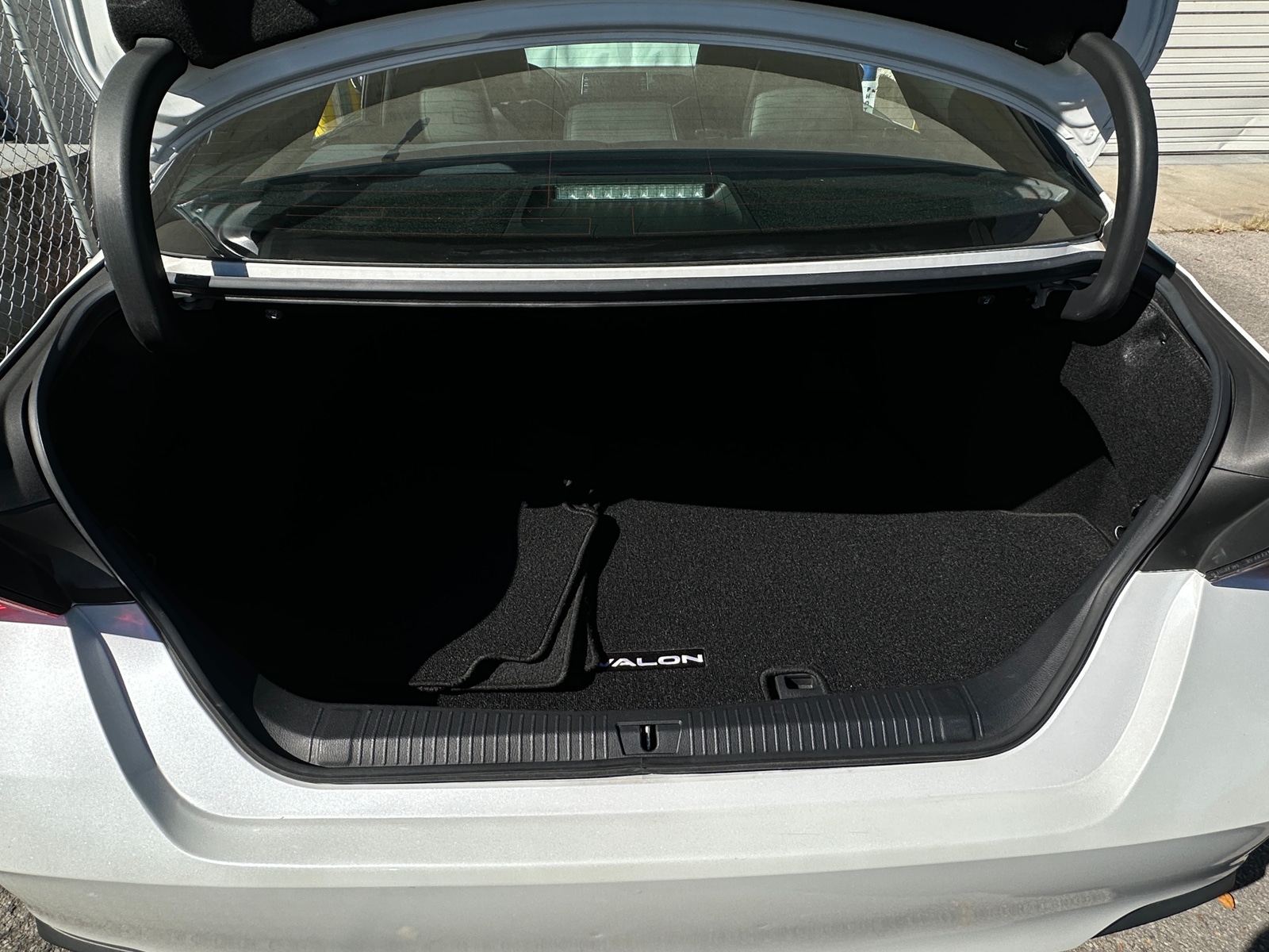 Thumbnail: 2019 Toyota Avalon - 6