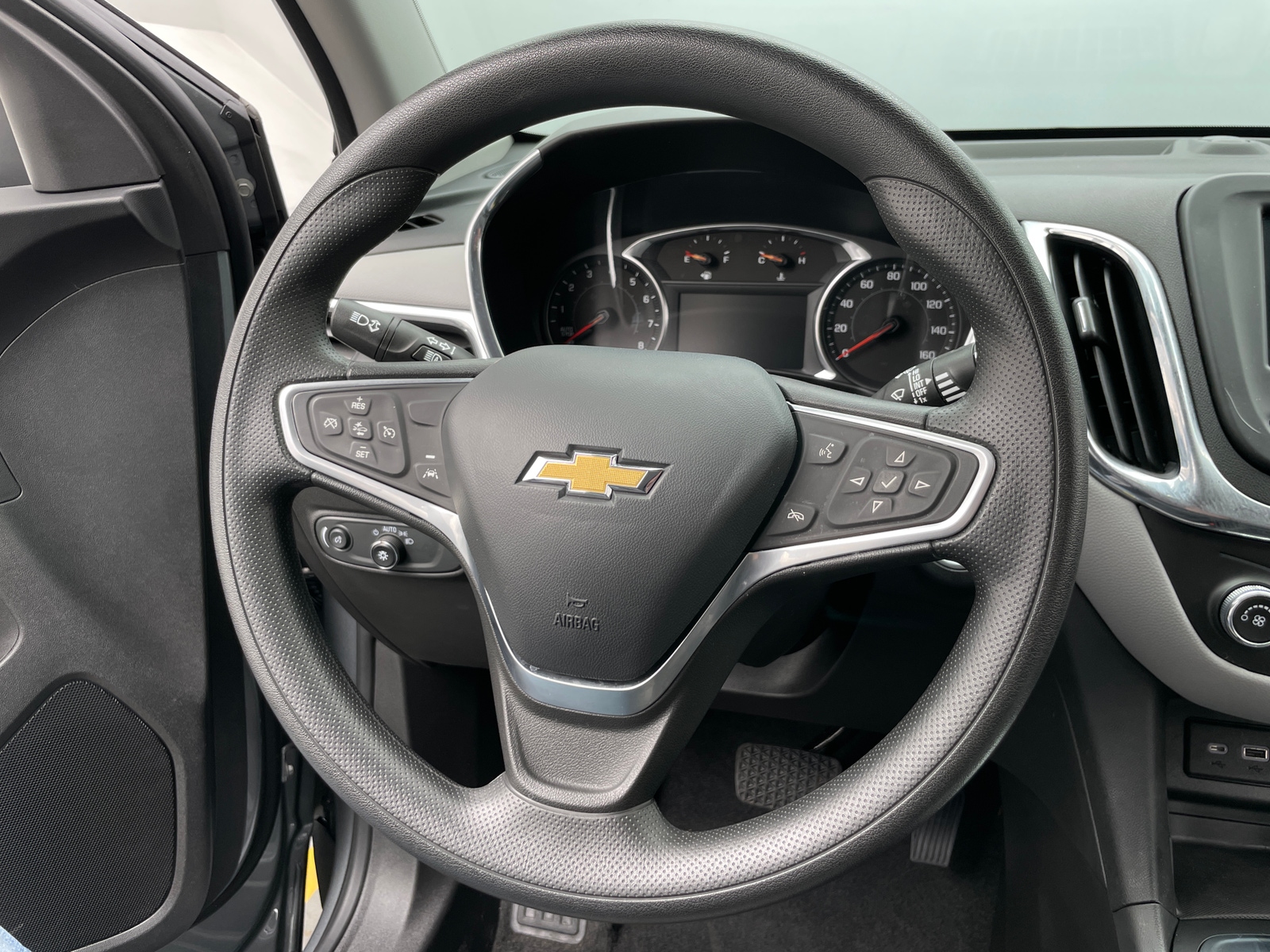 Thumbnail: 2023 Chevrolet Equinox - 5