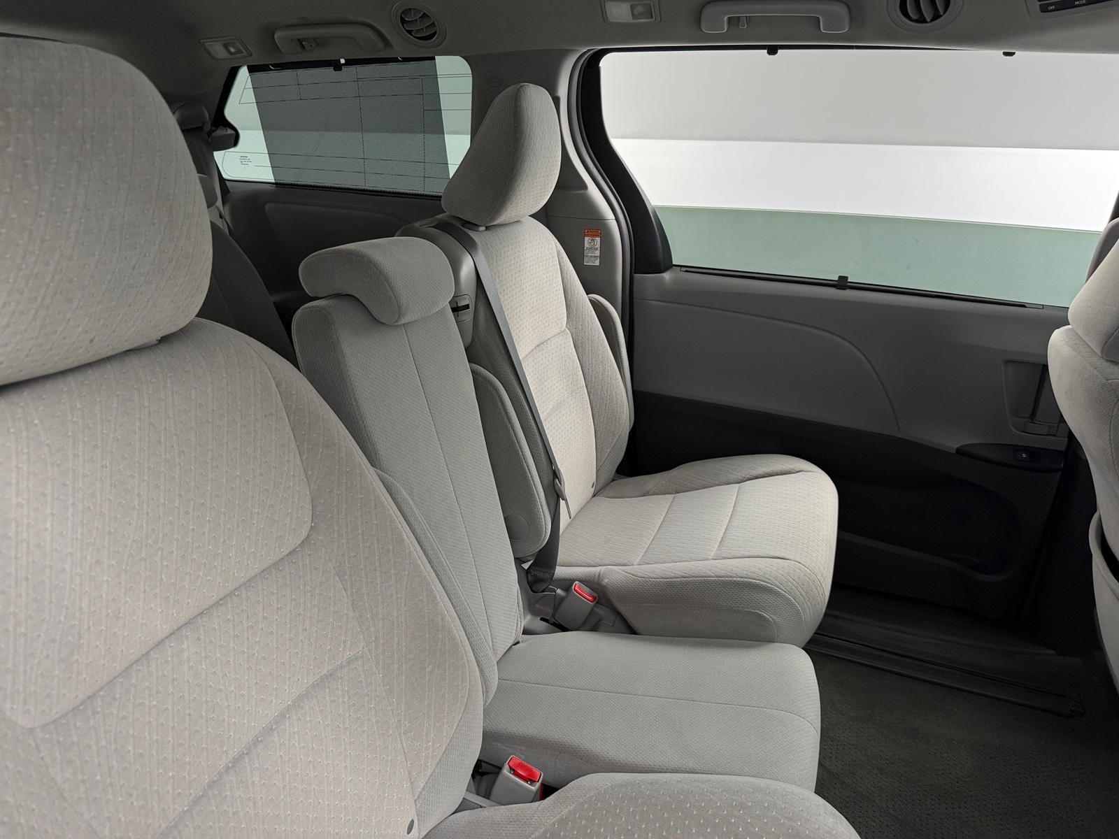 Thumbnail: 2015 Toyota Sienna - 6