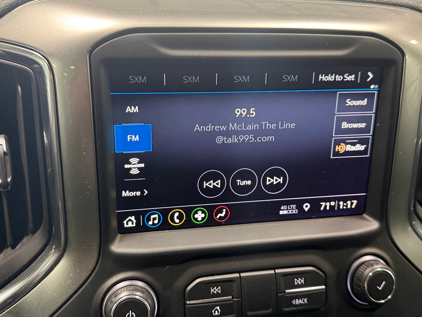 Thumbnail: 2019 Chevrolet Silverado 1500 - 3