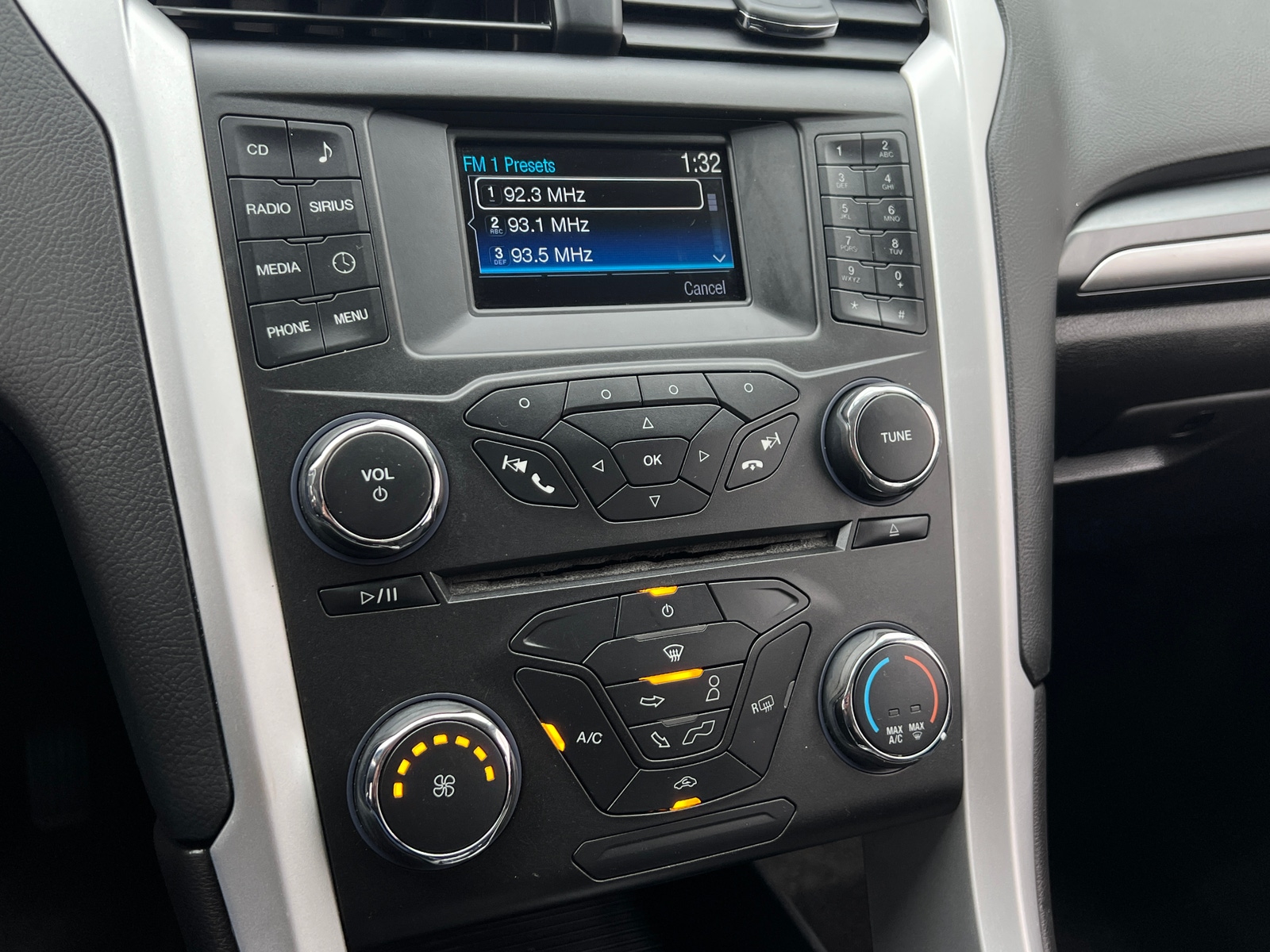 Thumbnail: 2016 Ford Fusion - 4