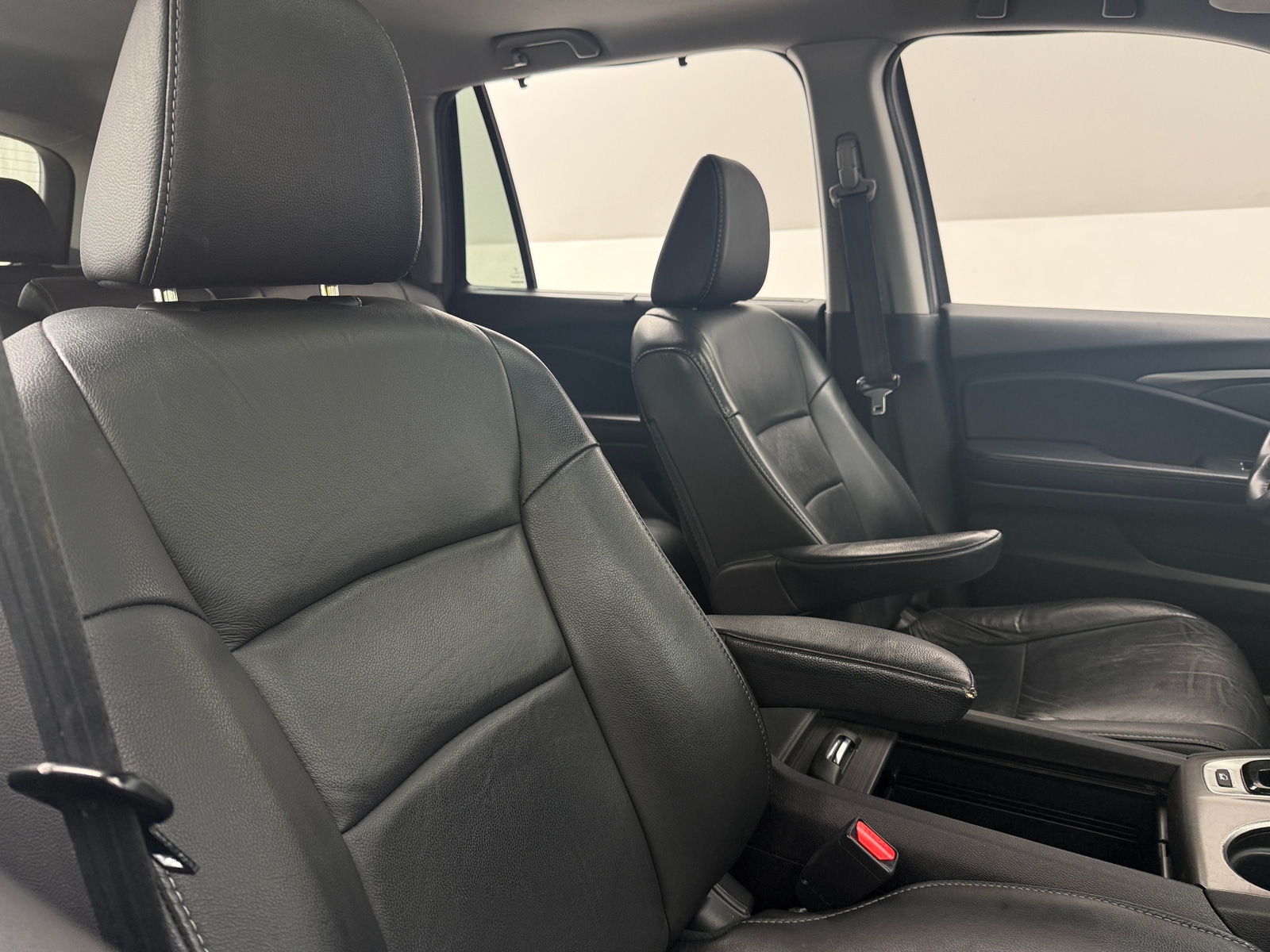 Thumbnail: 2019 Honda Pilot - 2