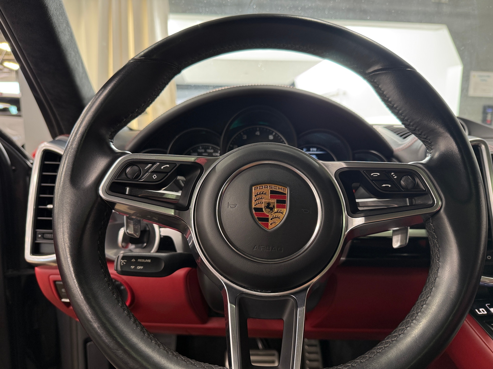 Thumbnail: 2018 Porsche Cayenne - 4