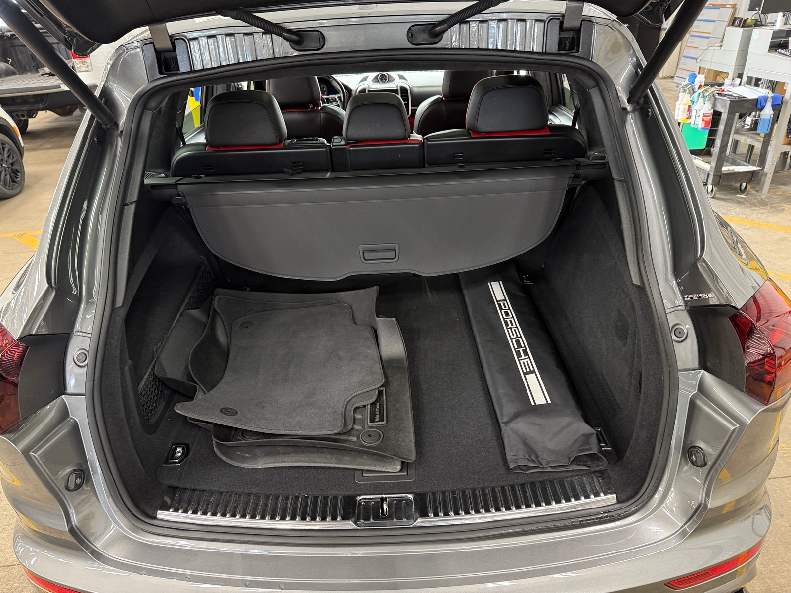 Thumbnail: 2018 Porsche Cayenne - 6