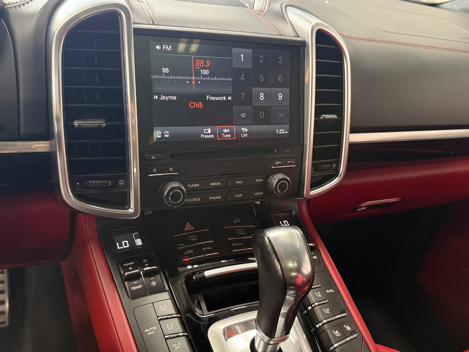 Thumbnail: 2018 Porsche Cayenne - 3