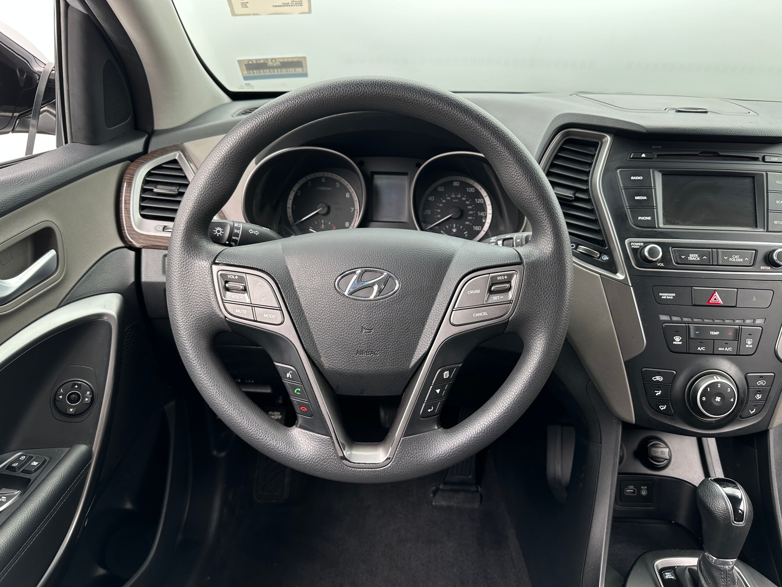 Thumbnail: 2017 Hyundai Santa Fe - 5