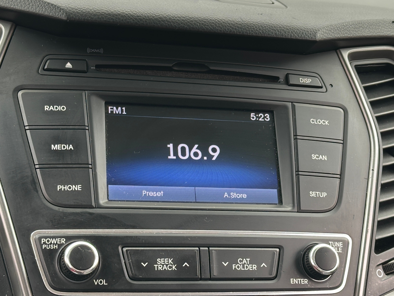 Thumbnail: 2017 Hyundai Santa Fe - 4