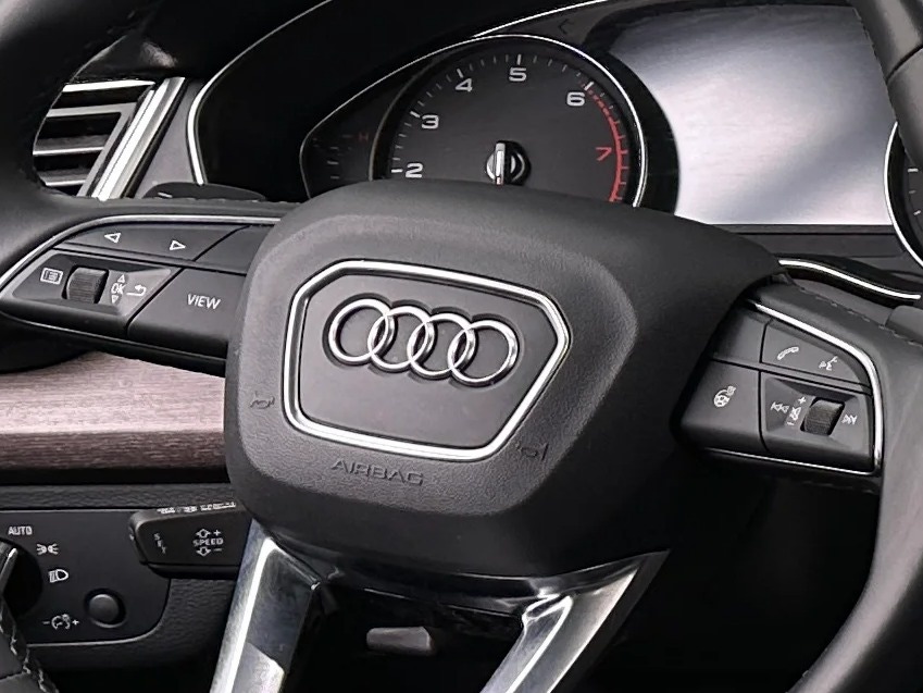 Thumbnail: 2021 Audi Q5 - 4