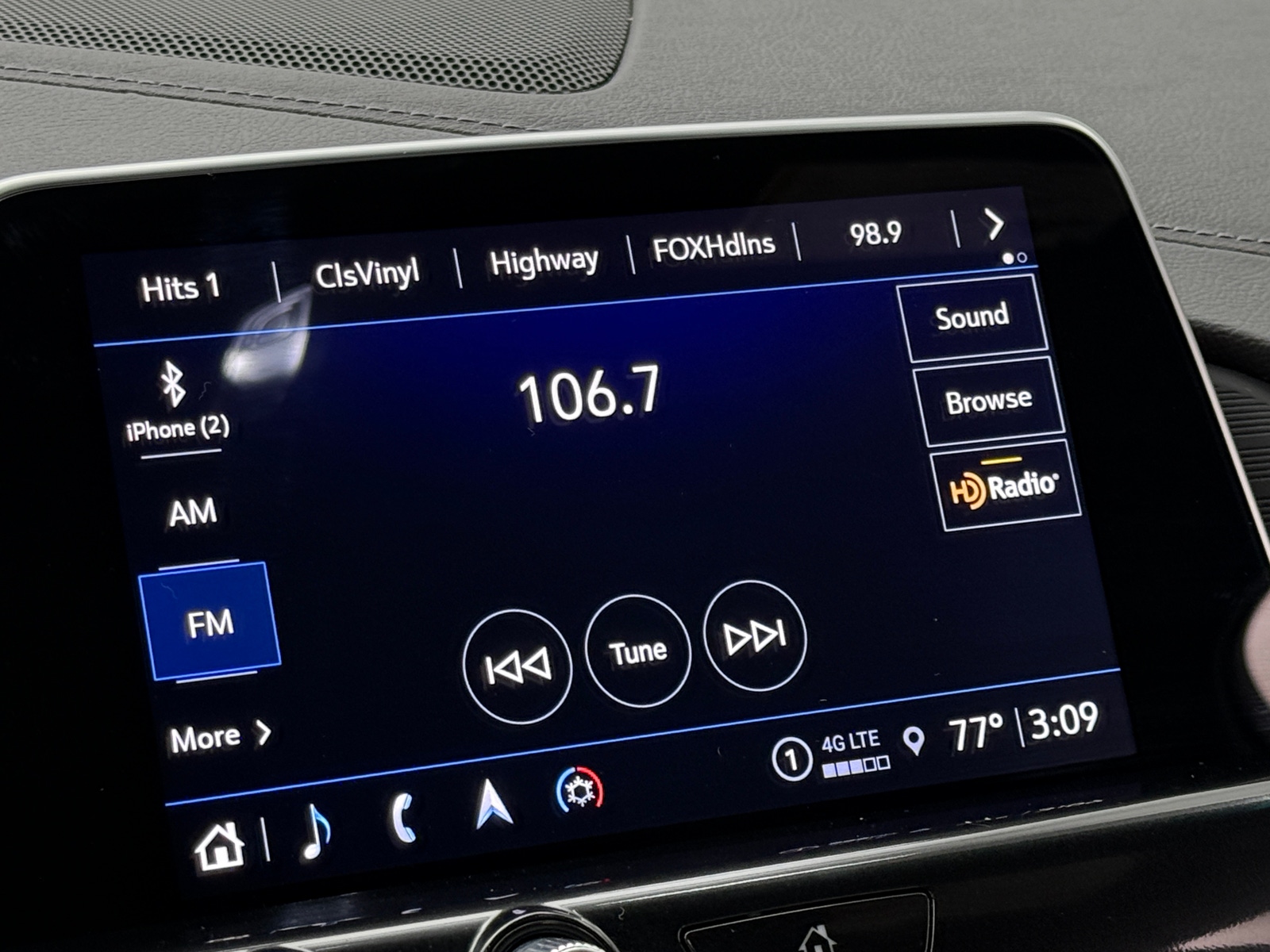 Thumbnail: 2022 Cadillac CT4 - 3