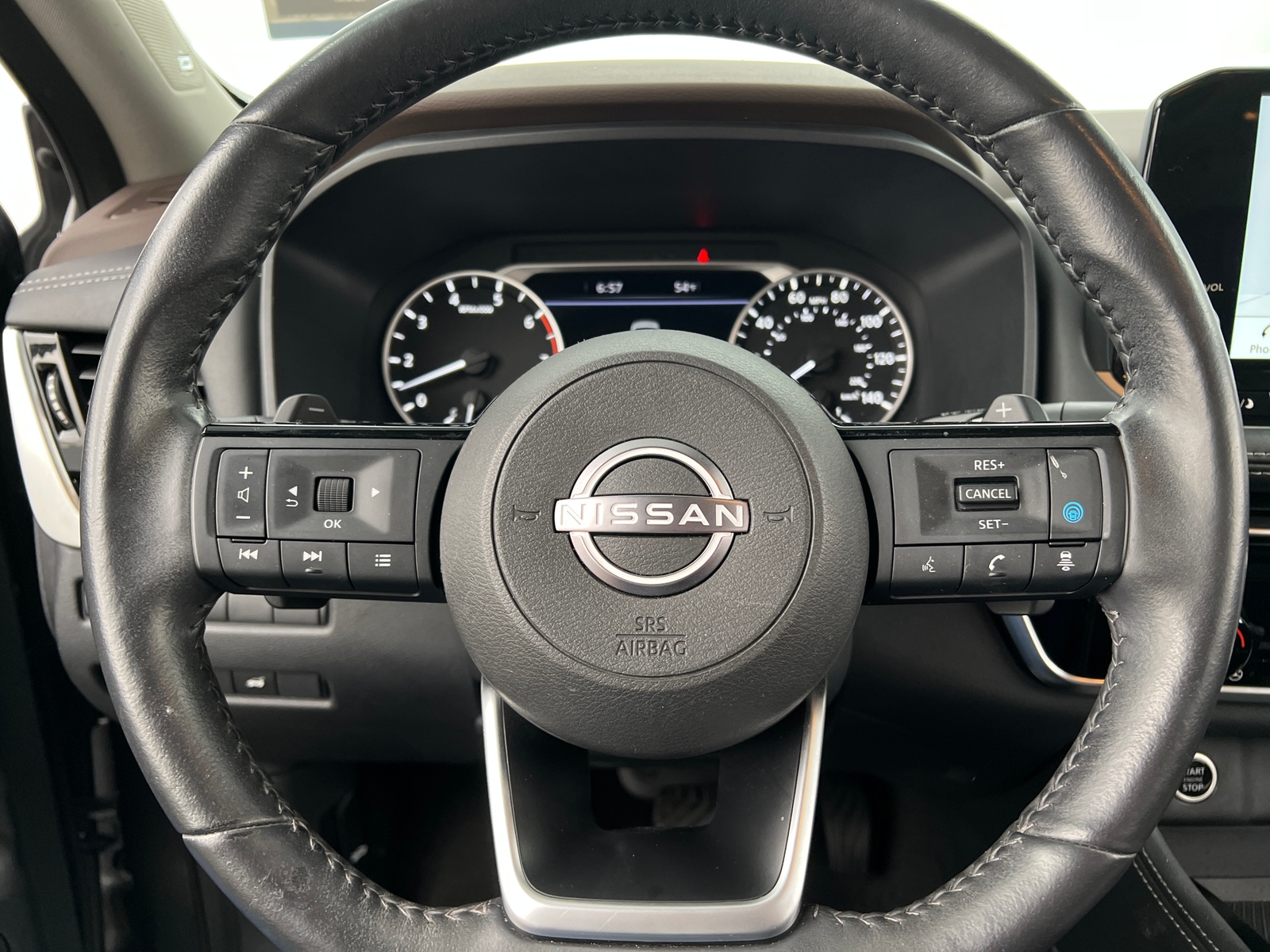 Thumbnail: 2022 Nissan Rogue - 4