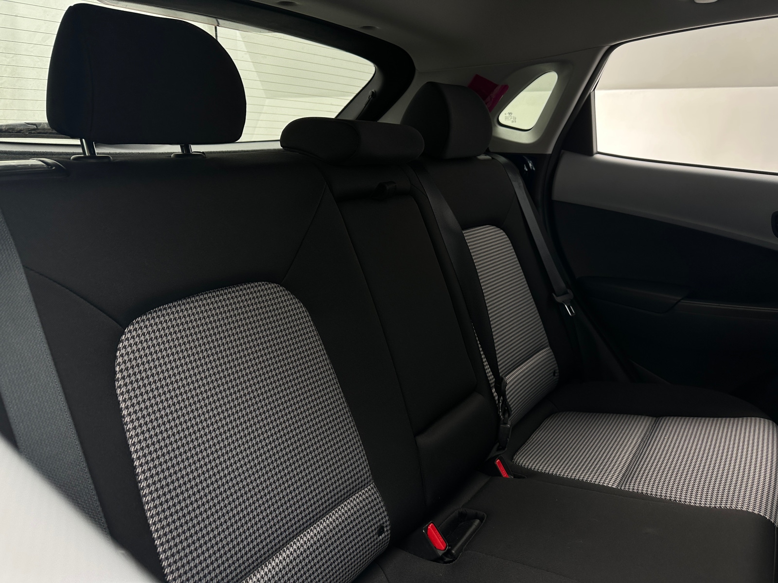 Thumbnail: 2021 Hyundai Kona - 6