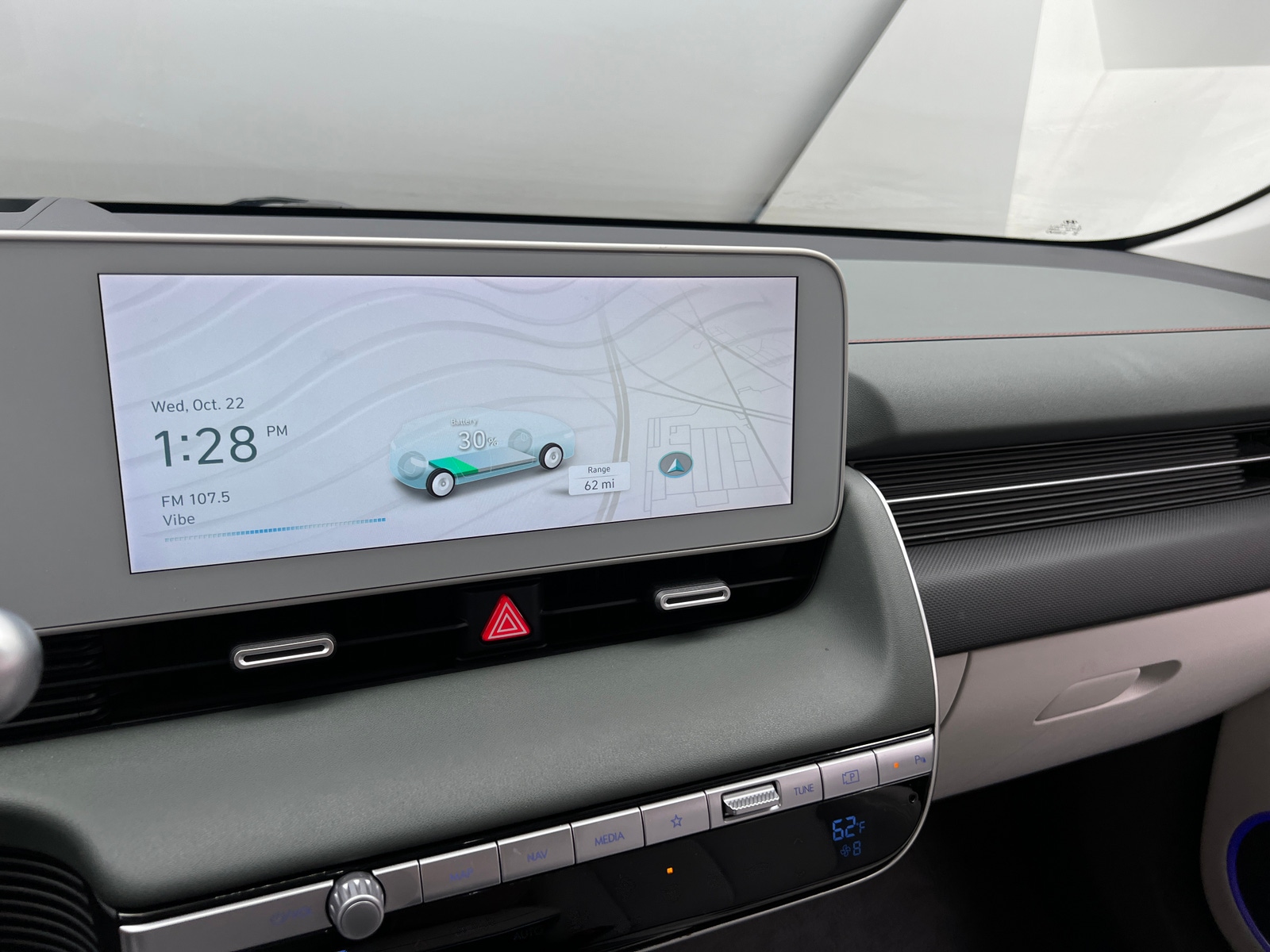 Thumbnail: 2022 Hyundai Ioniq 5 - 3