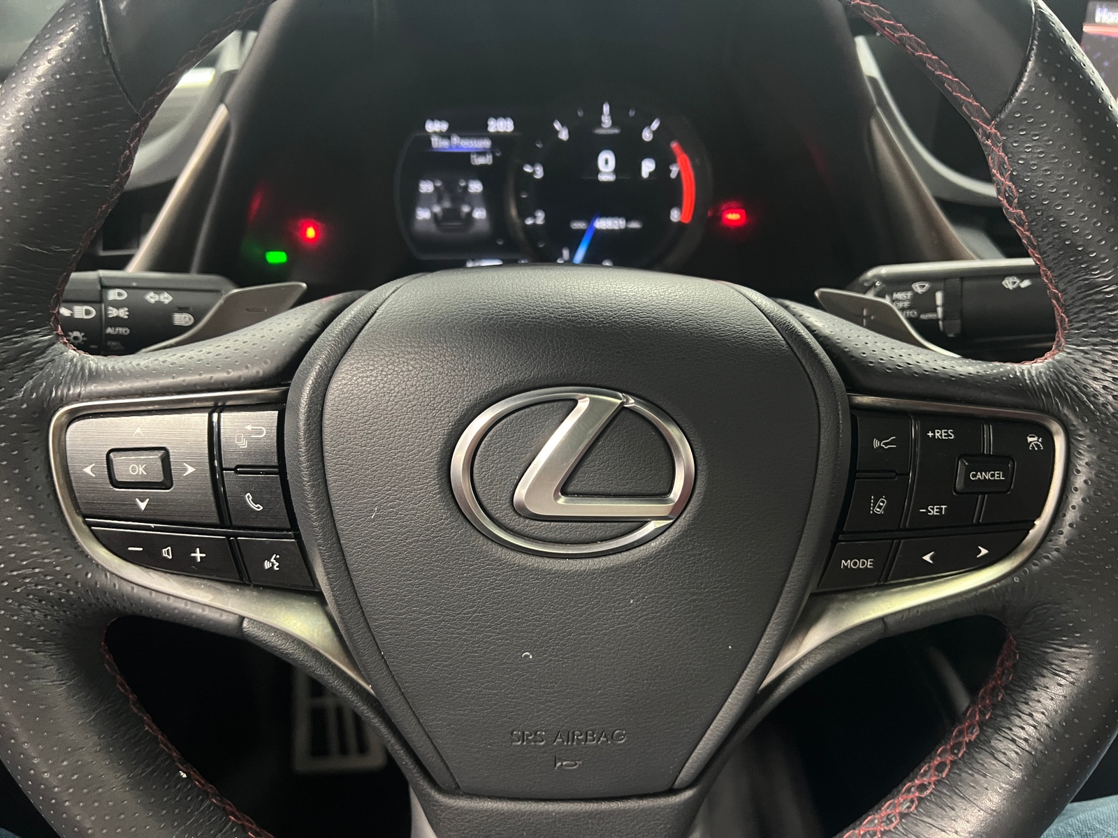 Thumbnail: 2021 Lexus ES - 4