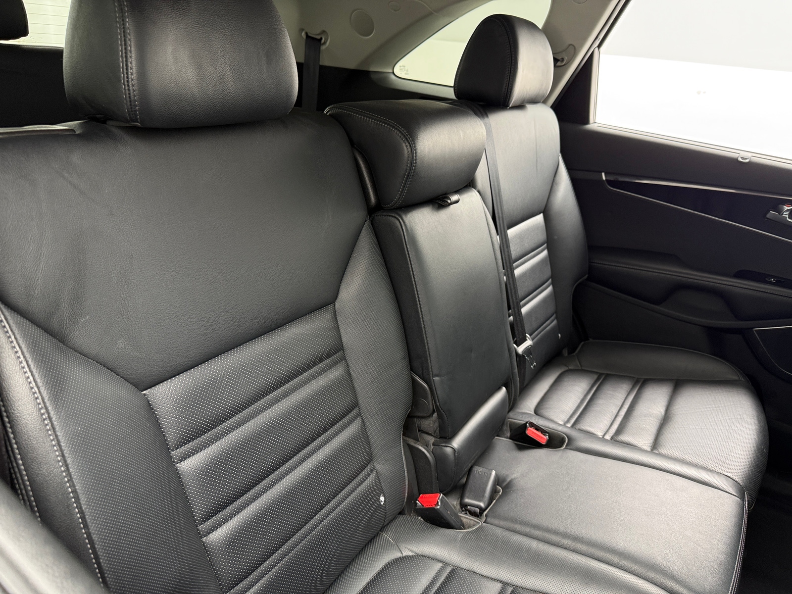 Thumbnail: 2016 Kia Sorento - 5