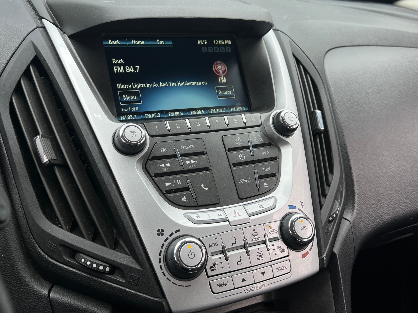 Thumbnail: 2013 Chevrolet Equinox - 4