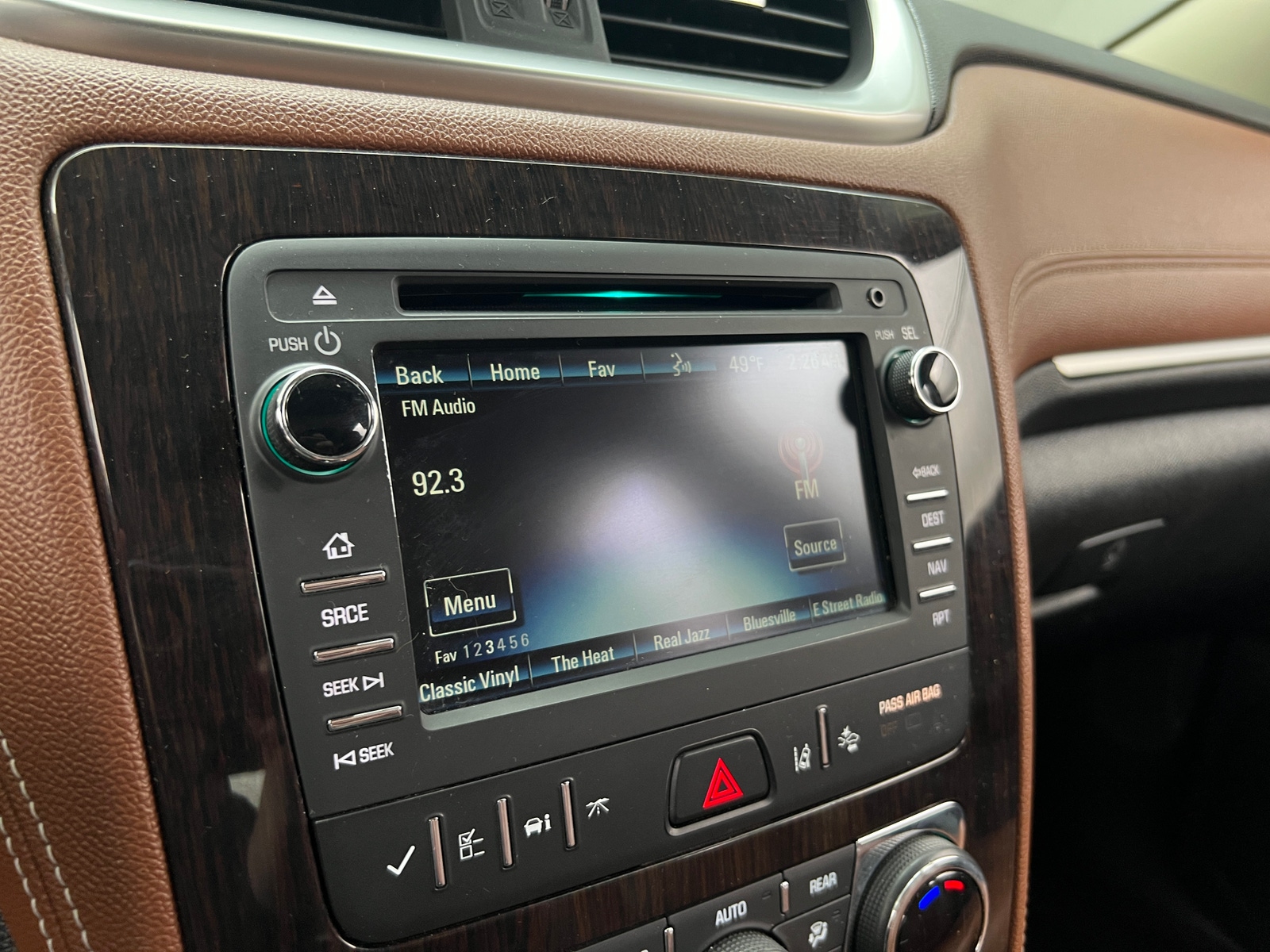 Thumbnail: 2017 Chevrolet Traverse - 3
