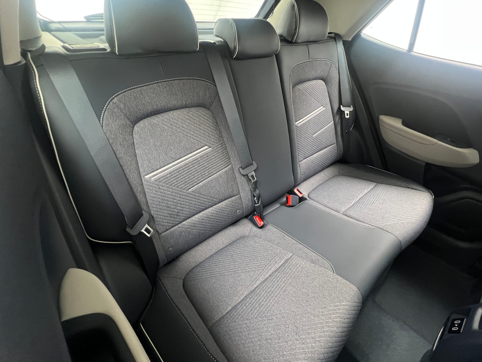 Thumbnail: 2025 Hyundai Venue - 6