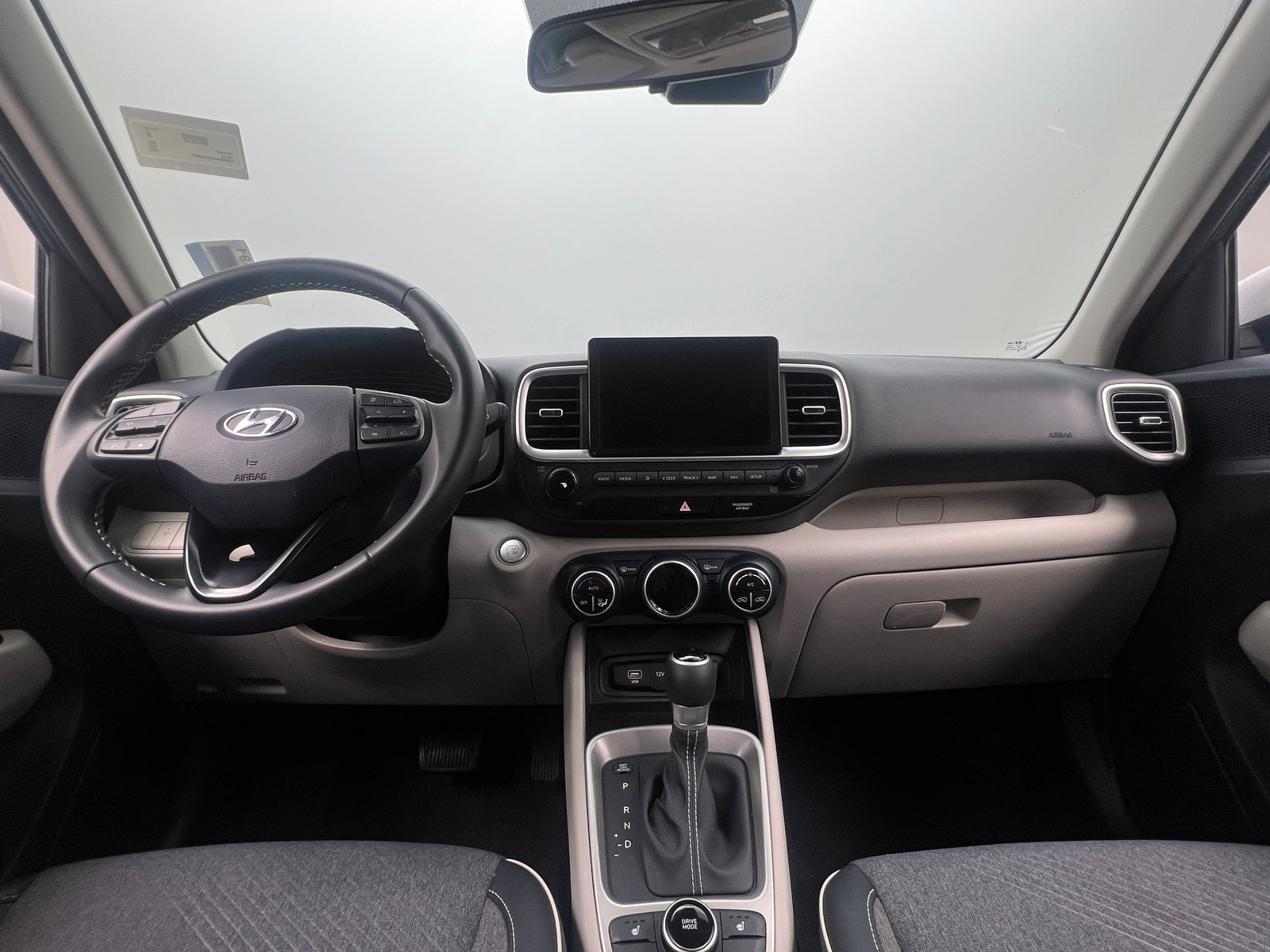 Thumbnail: 2025 Hyundai Venue - 3