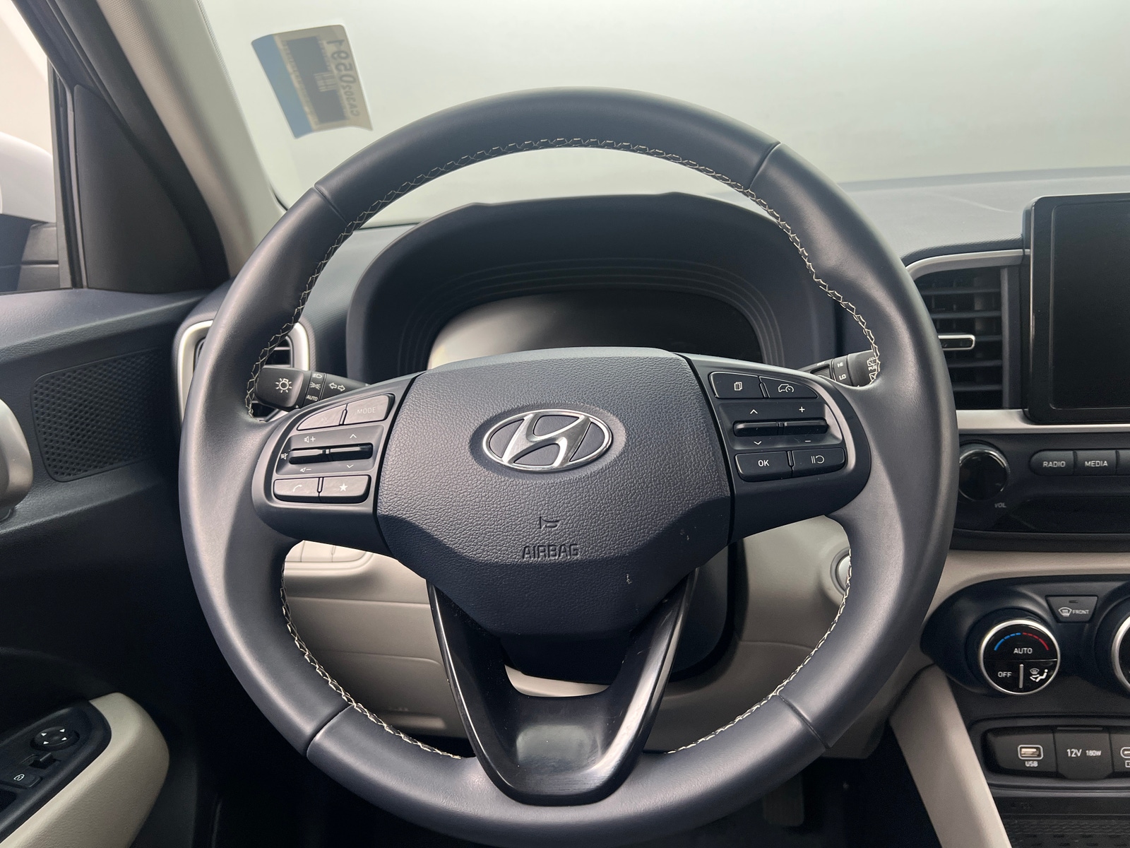 Thumbnail: 2025 Hyundai Venue - 5