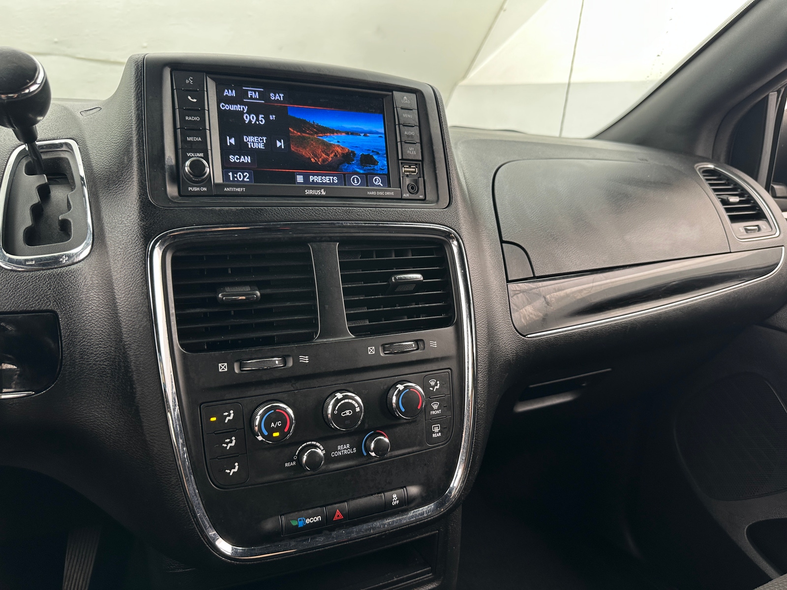 Thumbnail: 2019 Dodge Grand Caravan - 4