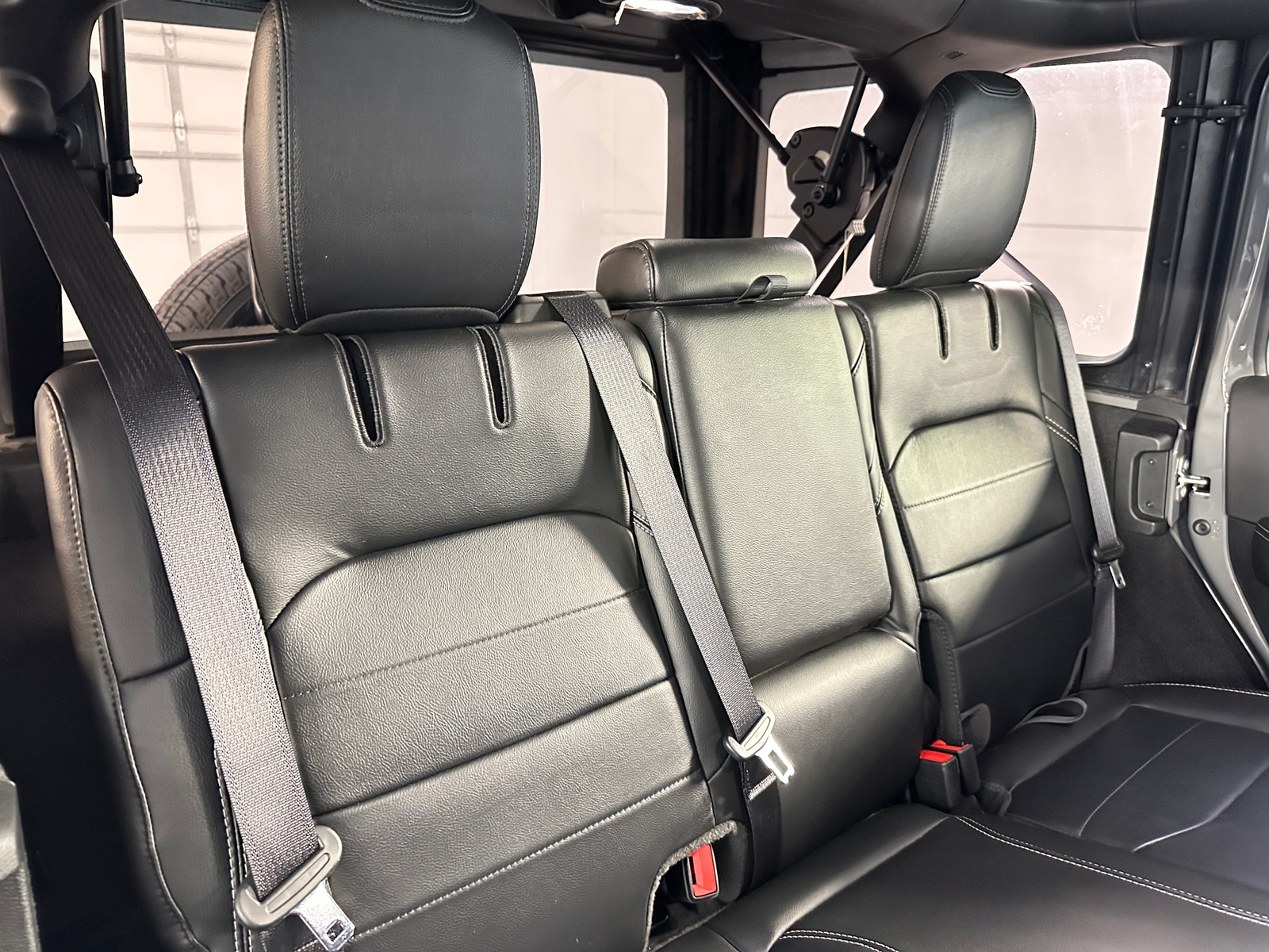 Thumbnail: 2022 Jeep Wrangler - 5