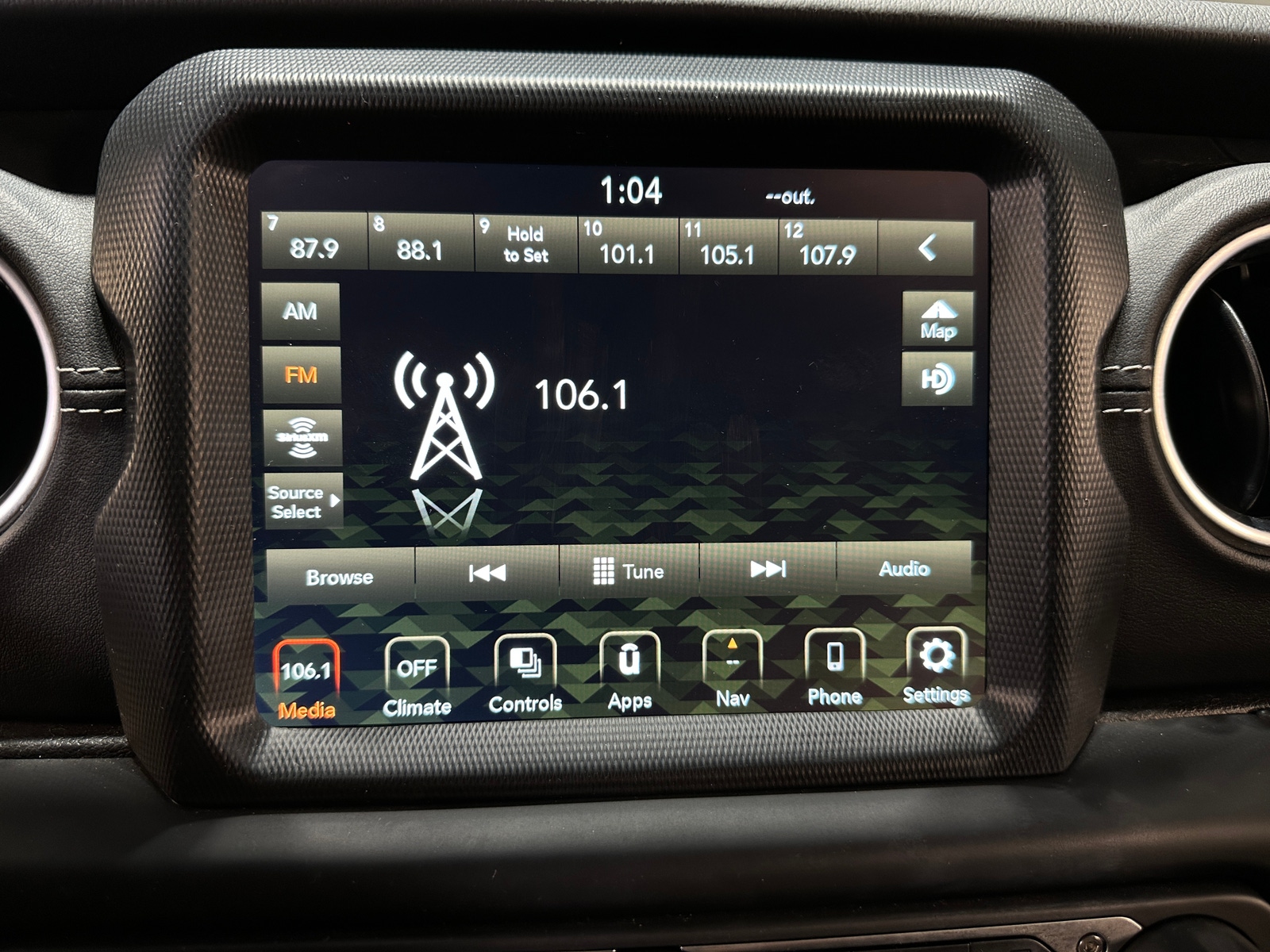 Thumbnail: 2022 Jeep Wrangler - 3