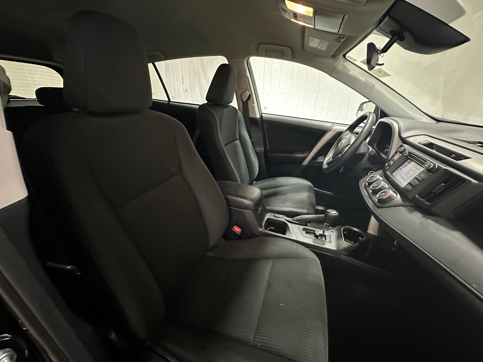 Thumbnail: 2018 Toyota RAV4 - 2