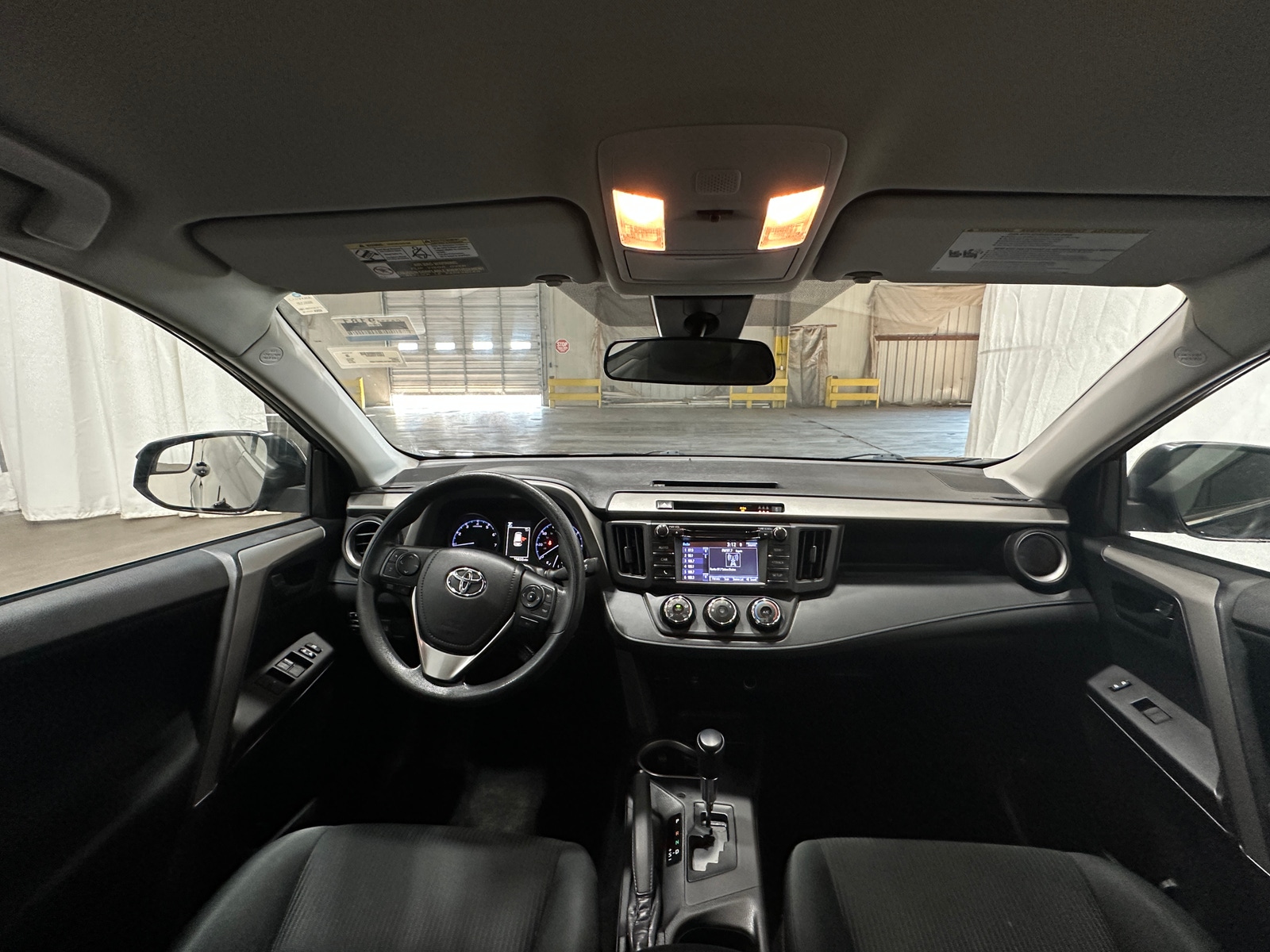Thumbnail: 2018 Toyota RAV4 - 3