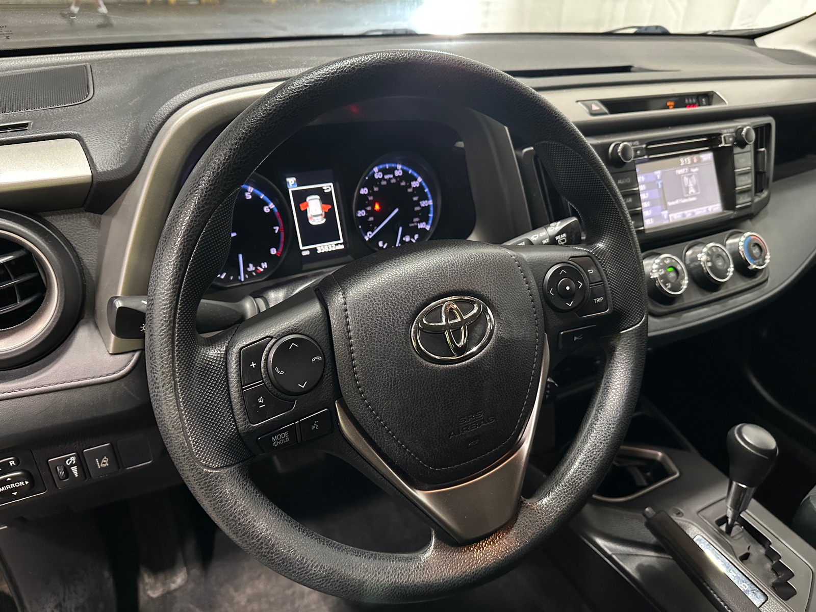 Thumbnail: 2018 Toyota RAV4 - 5