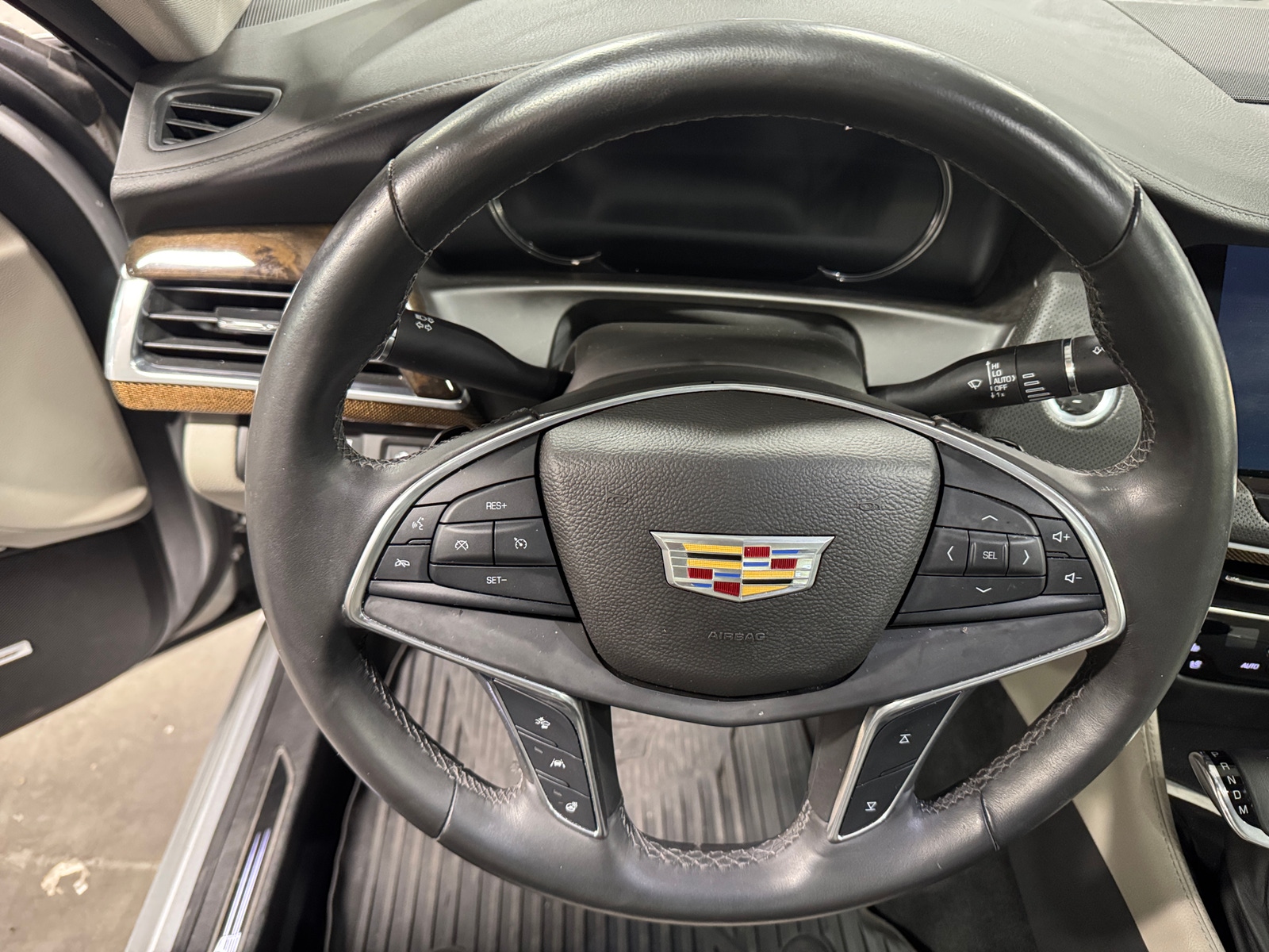 Thumbnail: 2017 Cadillac CT6 - 4