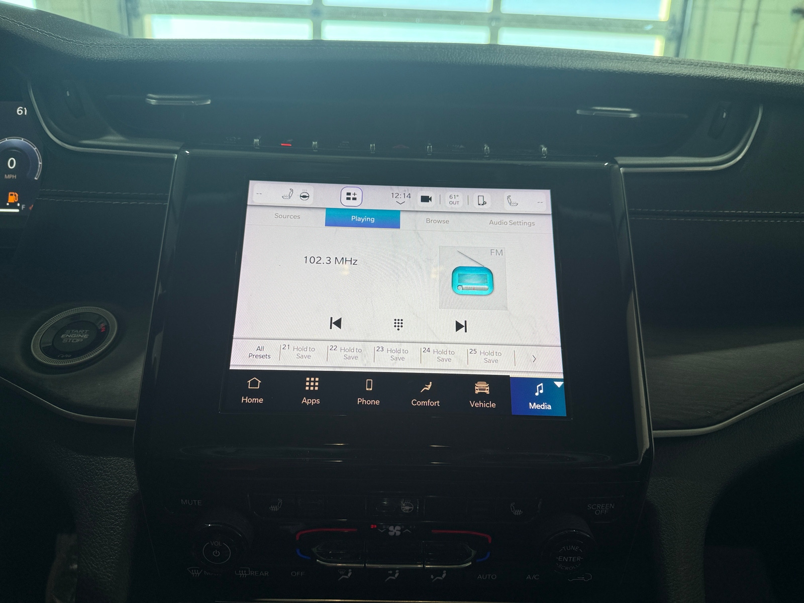 Thumbnail: 2022 Jeep Grand Cherokee L - 3