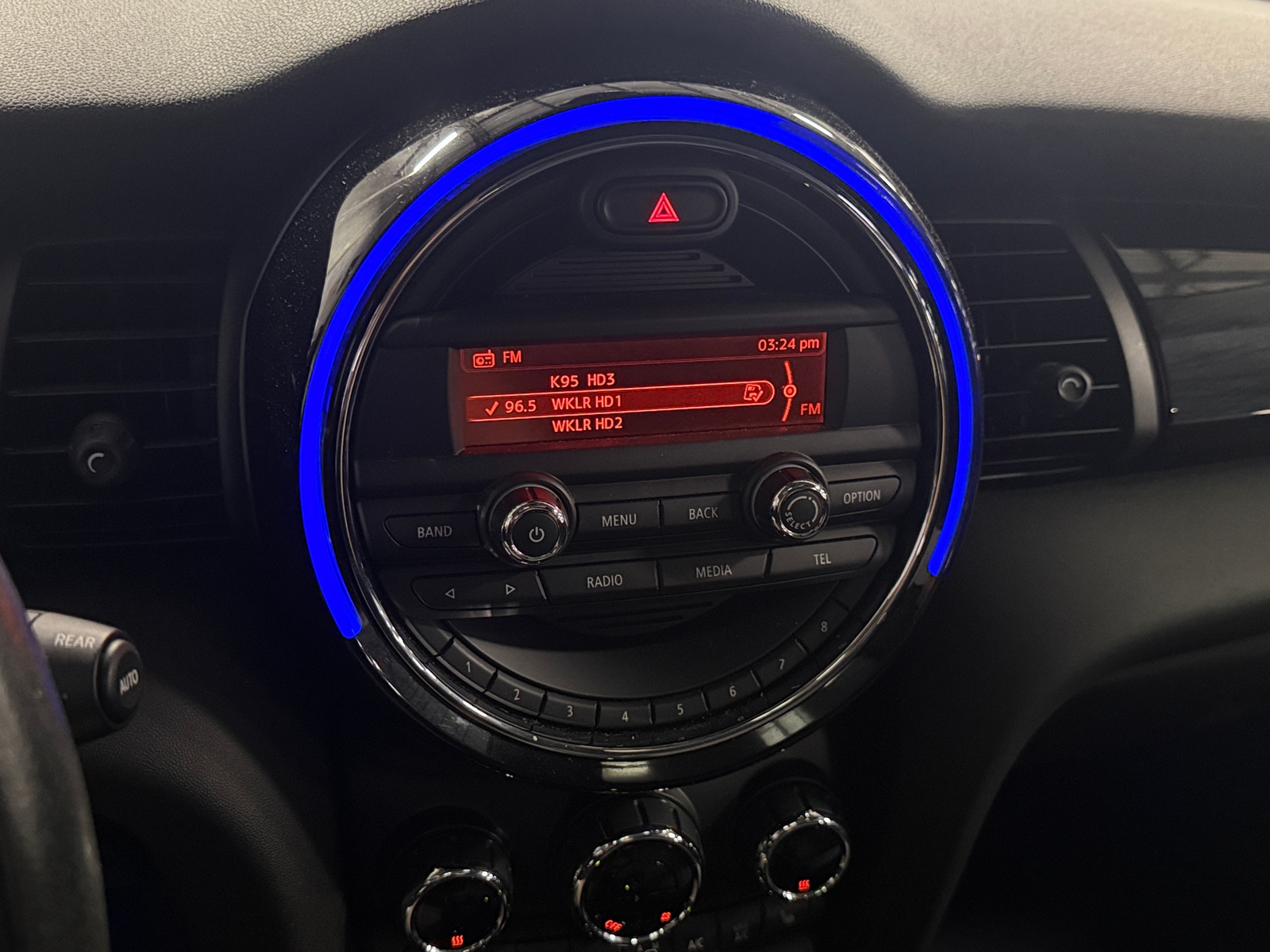 Thumbnail: 2016 MINI Cooper Hardtop - 3