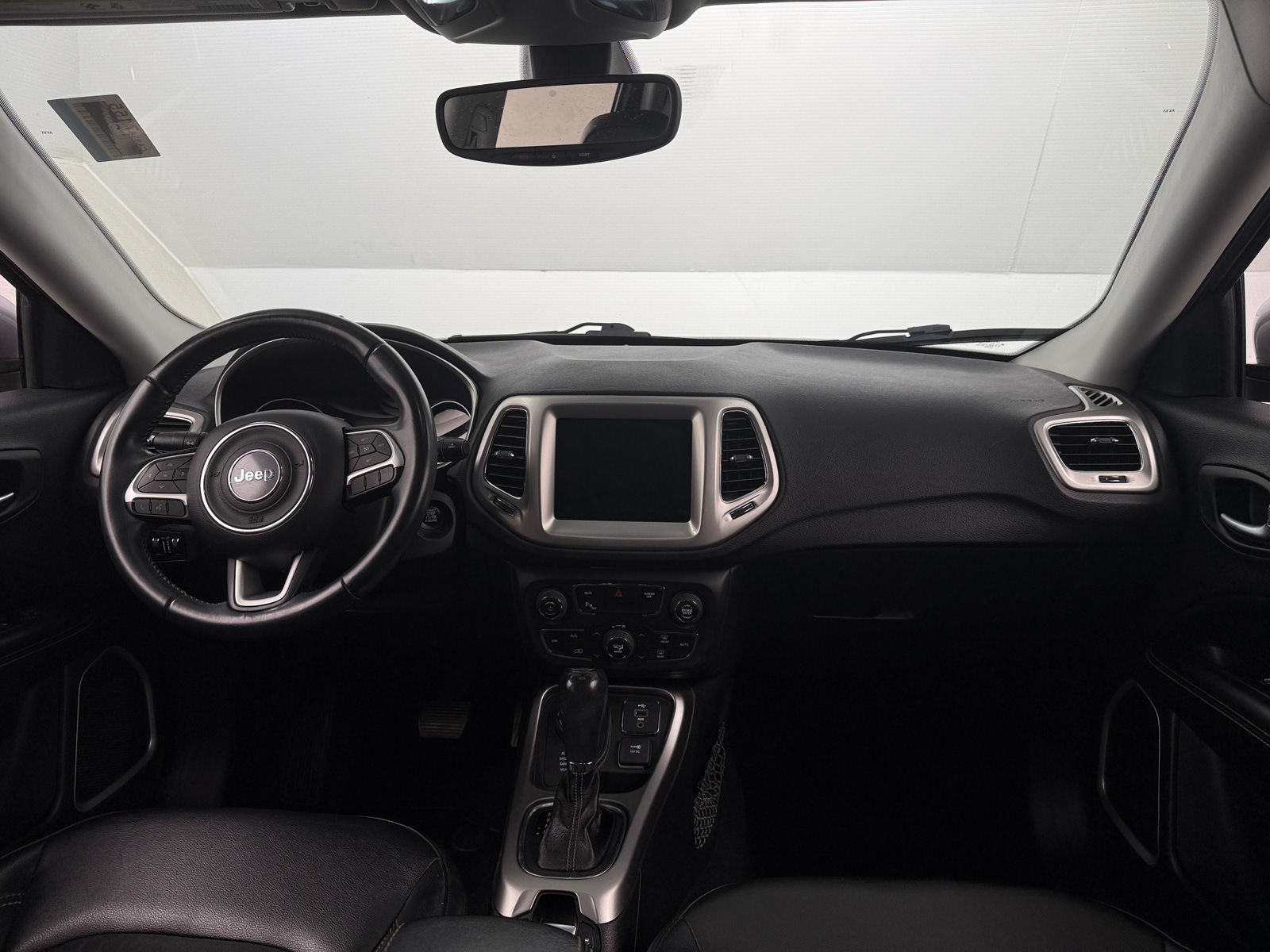 Thumbnail: 2018 Jeep Compass - 3