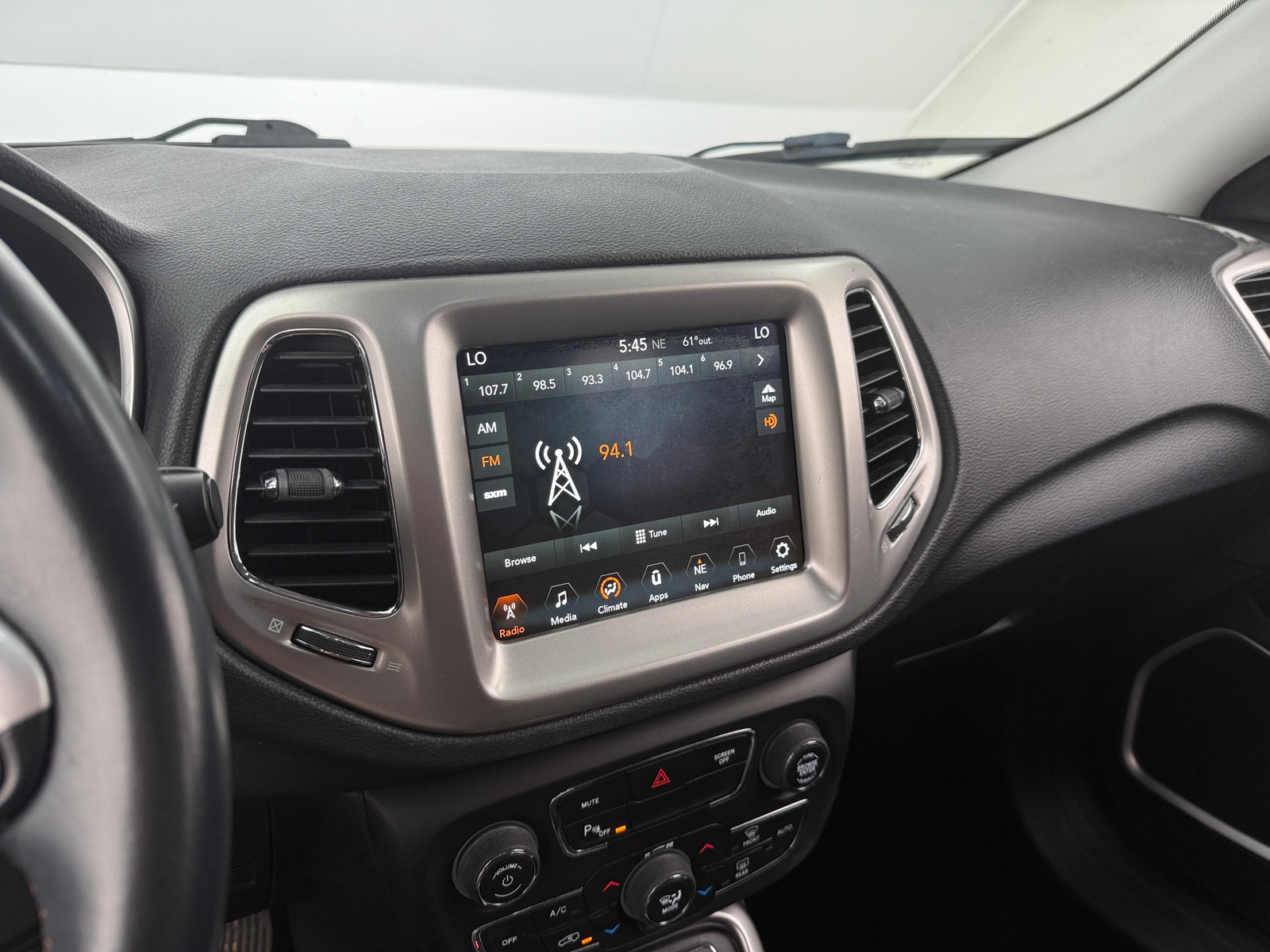 Thumbnail: 2018 Jeep Compass - 4