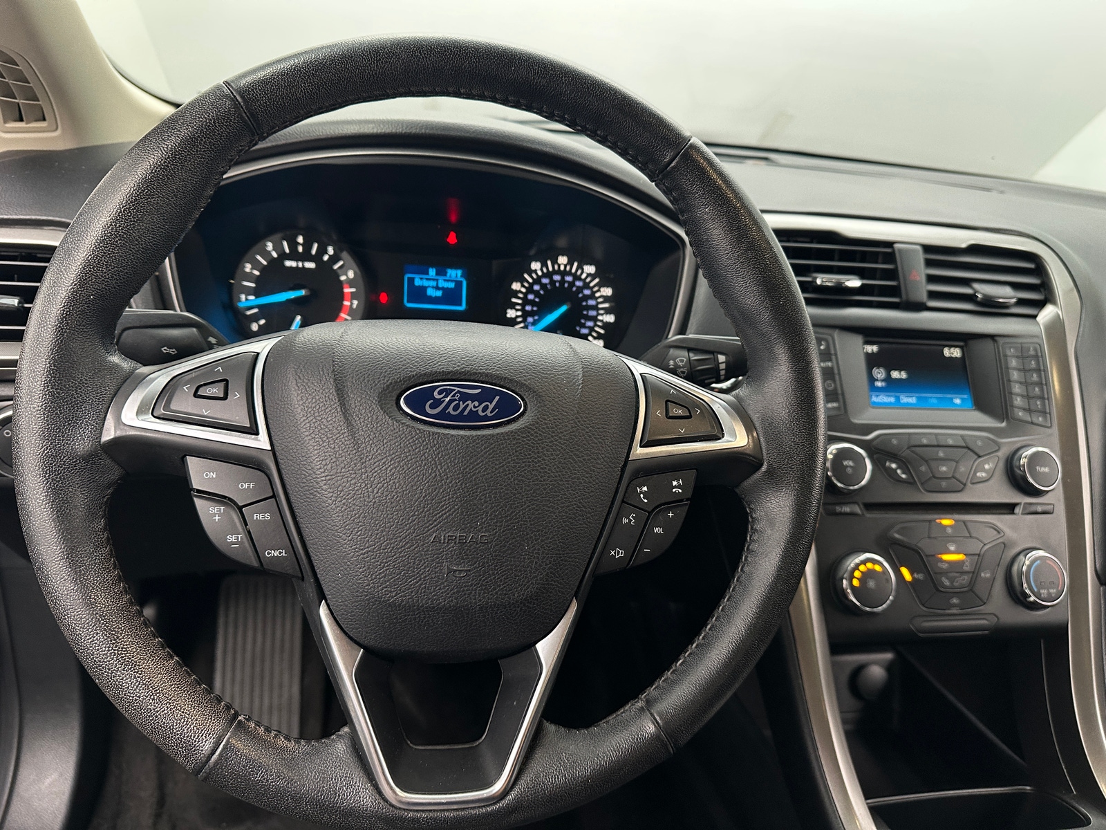 Thumbnail: 2017 Ford Fusion - 5