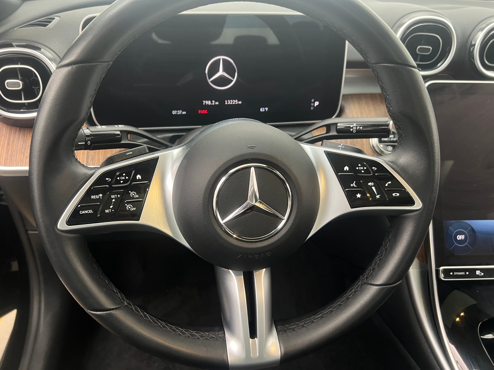 Thumbnail: 2025 Mercedes-Benz C-Class - 4