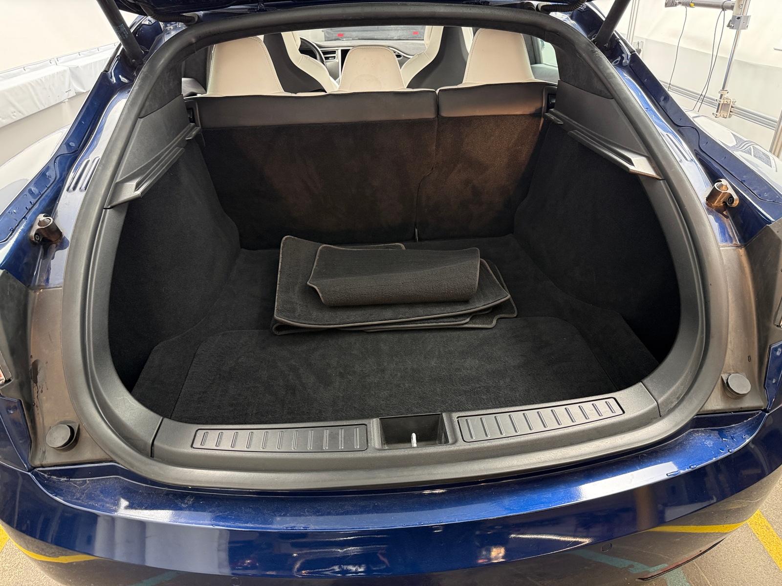 Thumbnail: 2017 Tesla Model S - 6