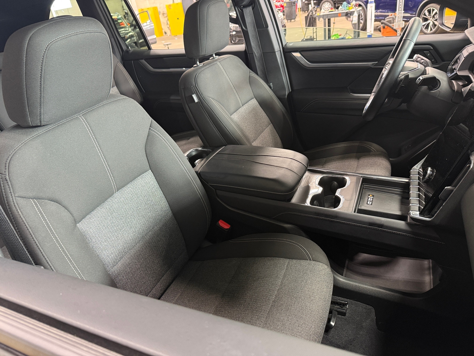 Thumbnail: 2025 GMC Acadia - 2