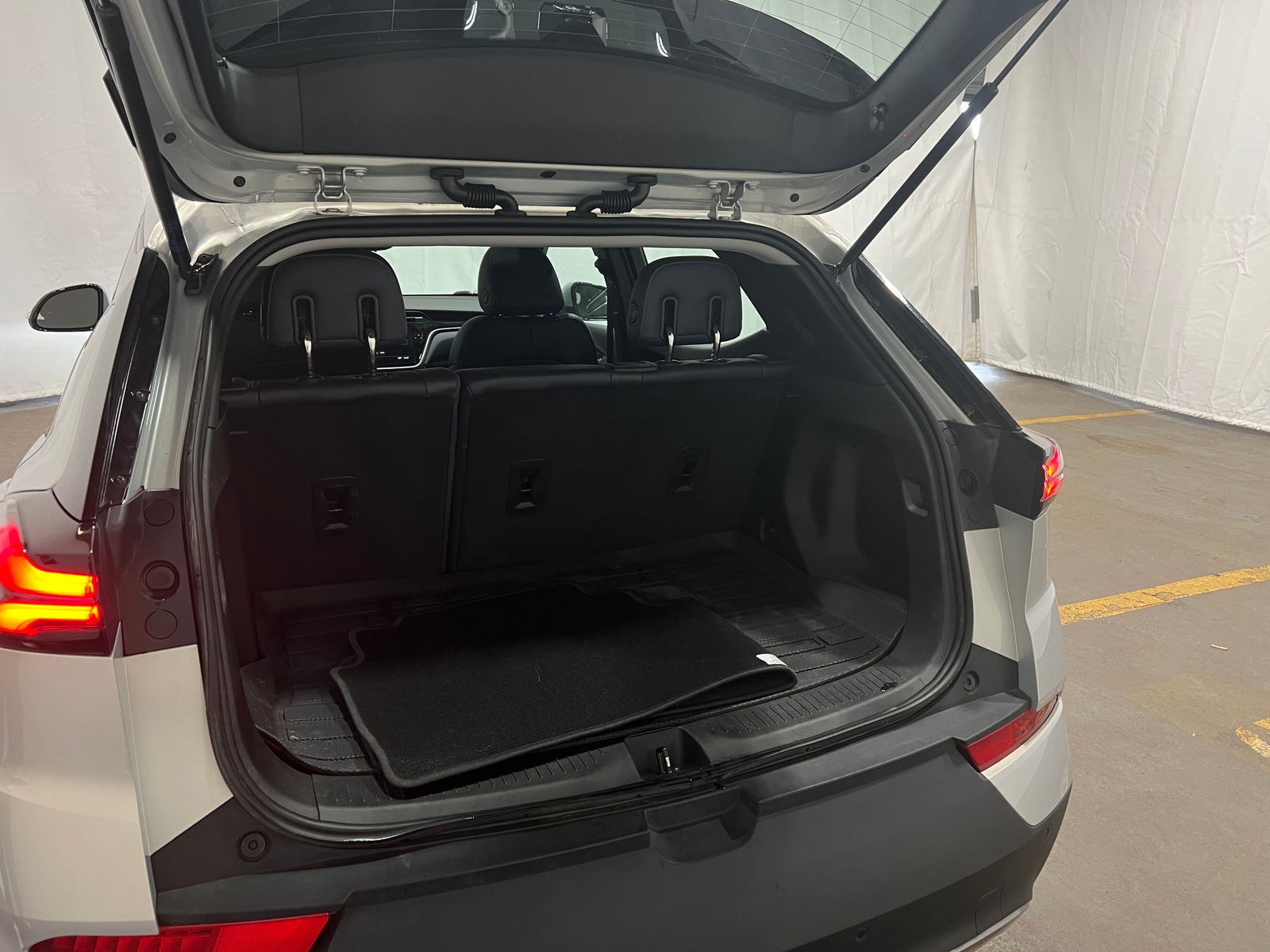 Thumbnail: 2023 Chevrolet Bolt EUV - 6