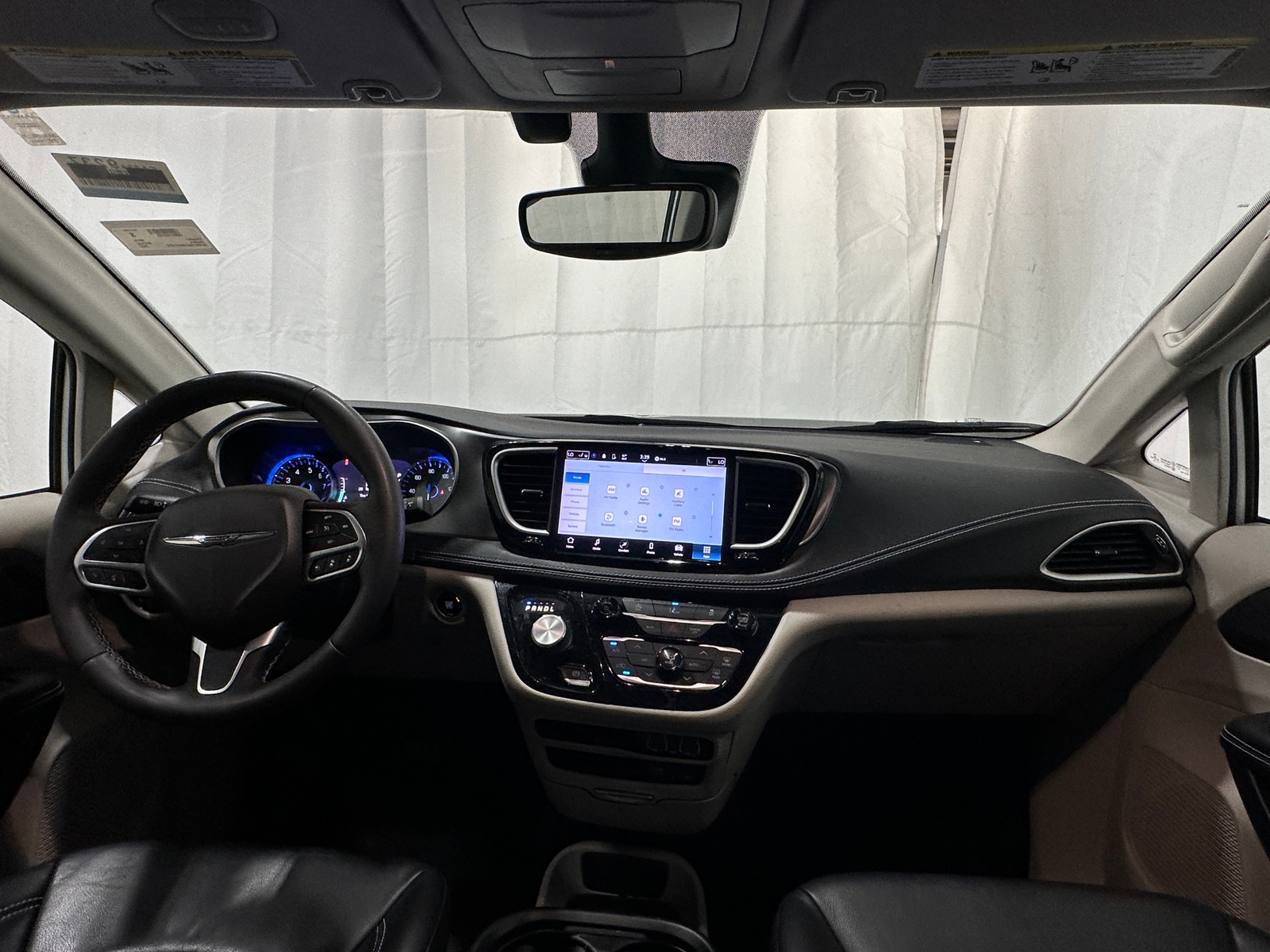 Thumbnail: 2022 Chrysler Pacifica - 2