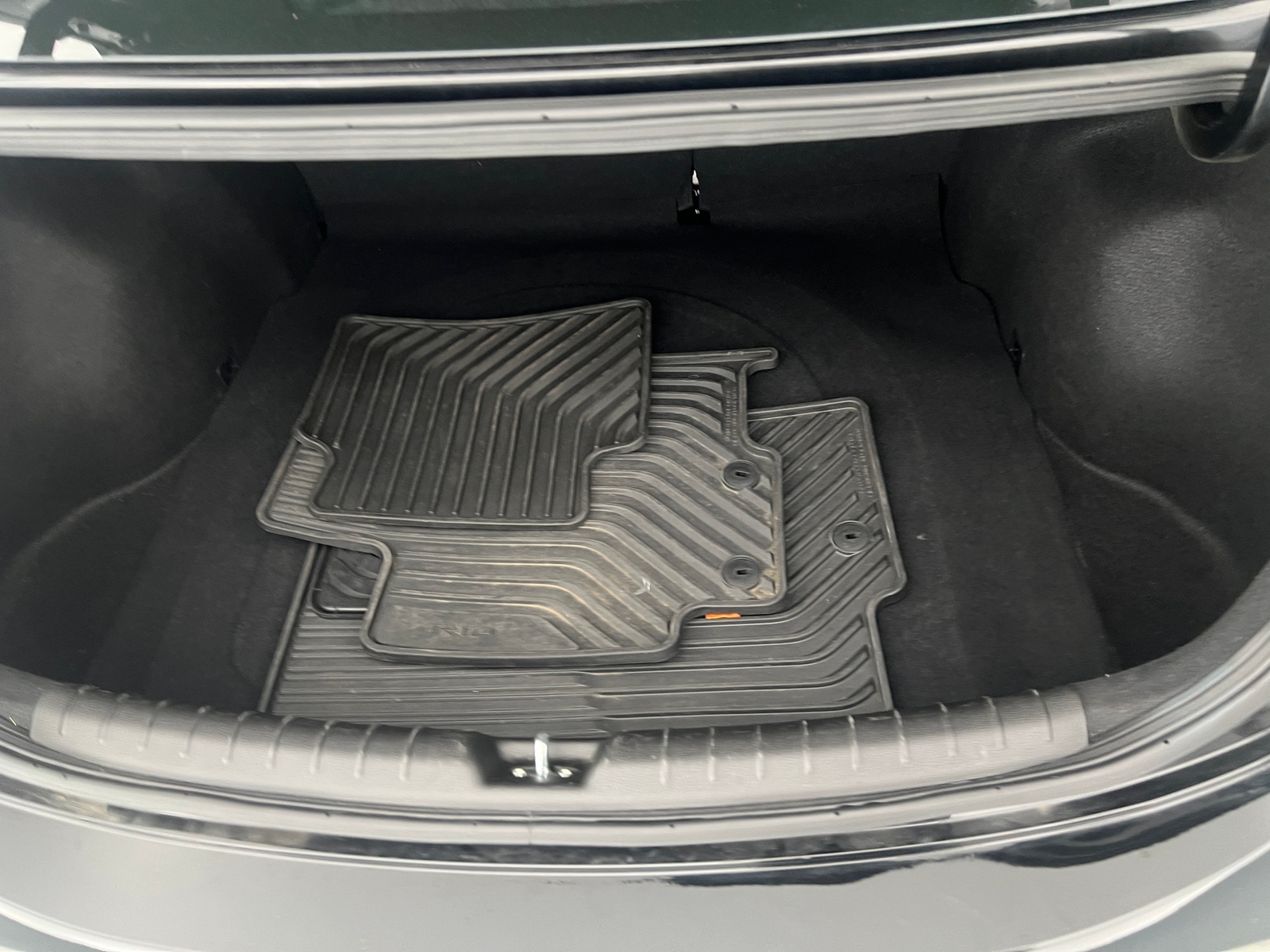 Thumbnail: 2023 Kia Rio - 7