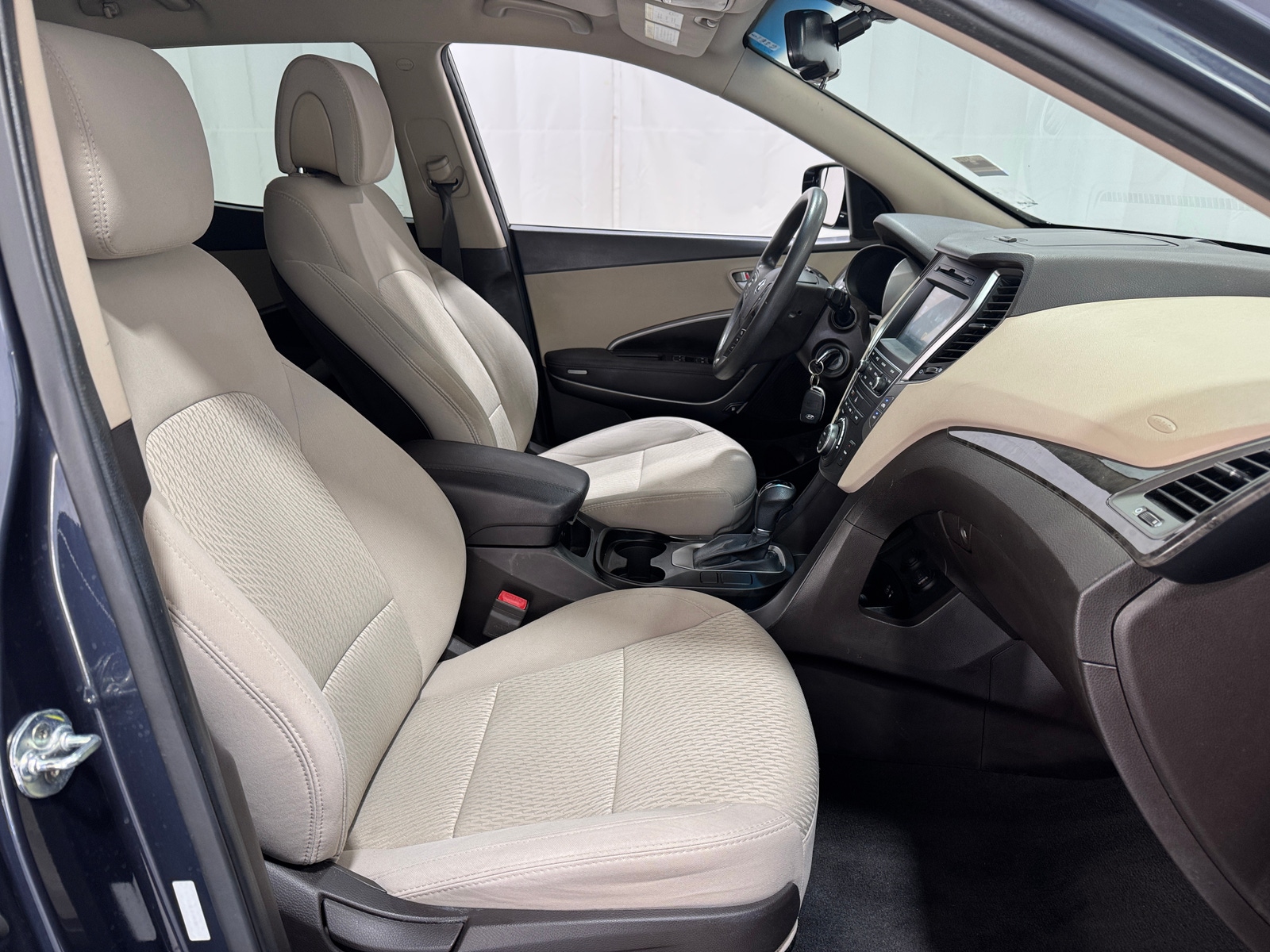 Thumbnail: 2017 Hyundai Santa Fe - 2