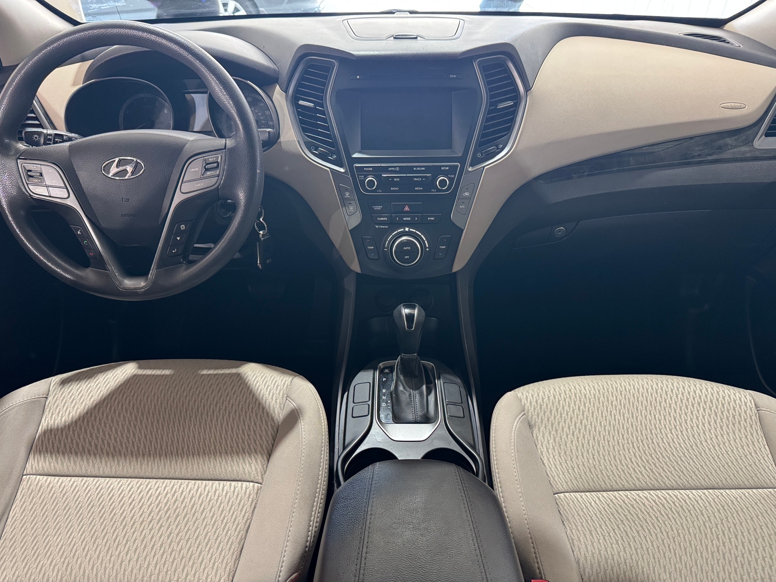 Thumbnail: 2017 Hyundai Santa Fe - 3